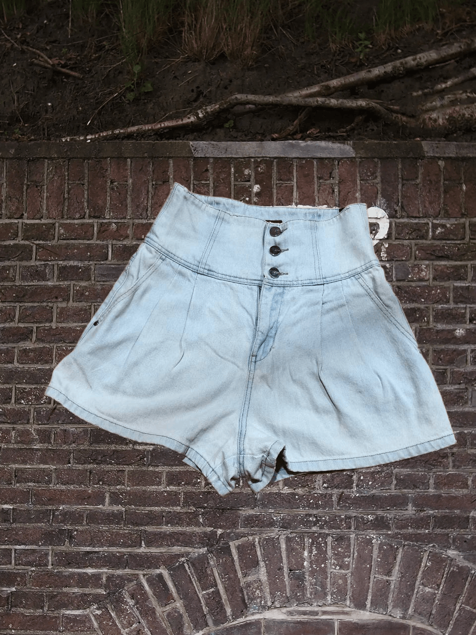 Miss Sixty MISS SIXTY Denim Shorts High Waist Button Fly Light Wash Size 27" / US 4 / IT 40 - 1 Thumbnail