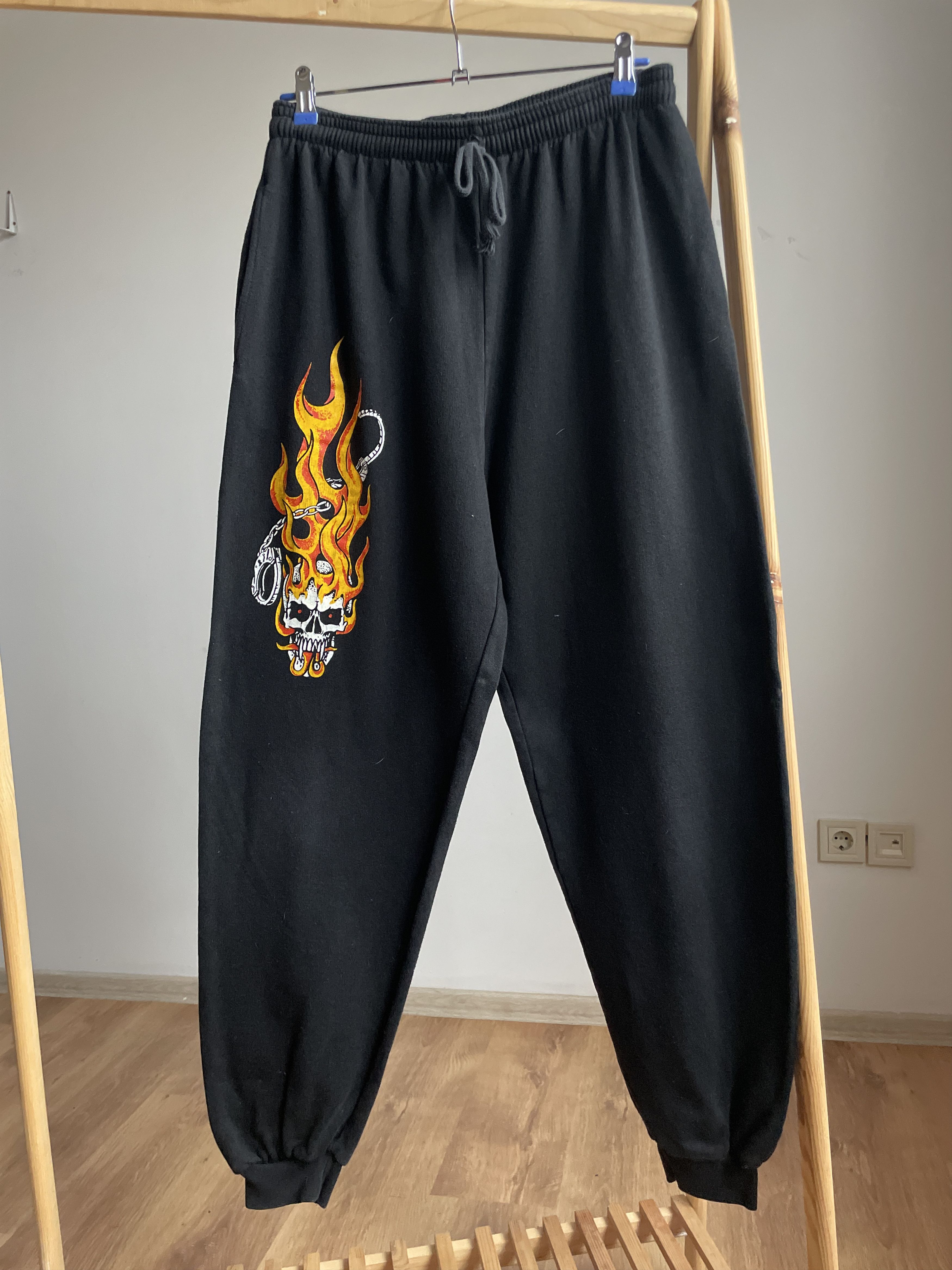 Vintage Vintage 90's Burning Skull Baggy Sweatpants Size XXL Size US 36 / EU 52 - 1 Thumbnail
