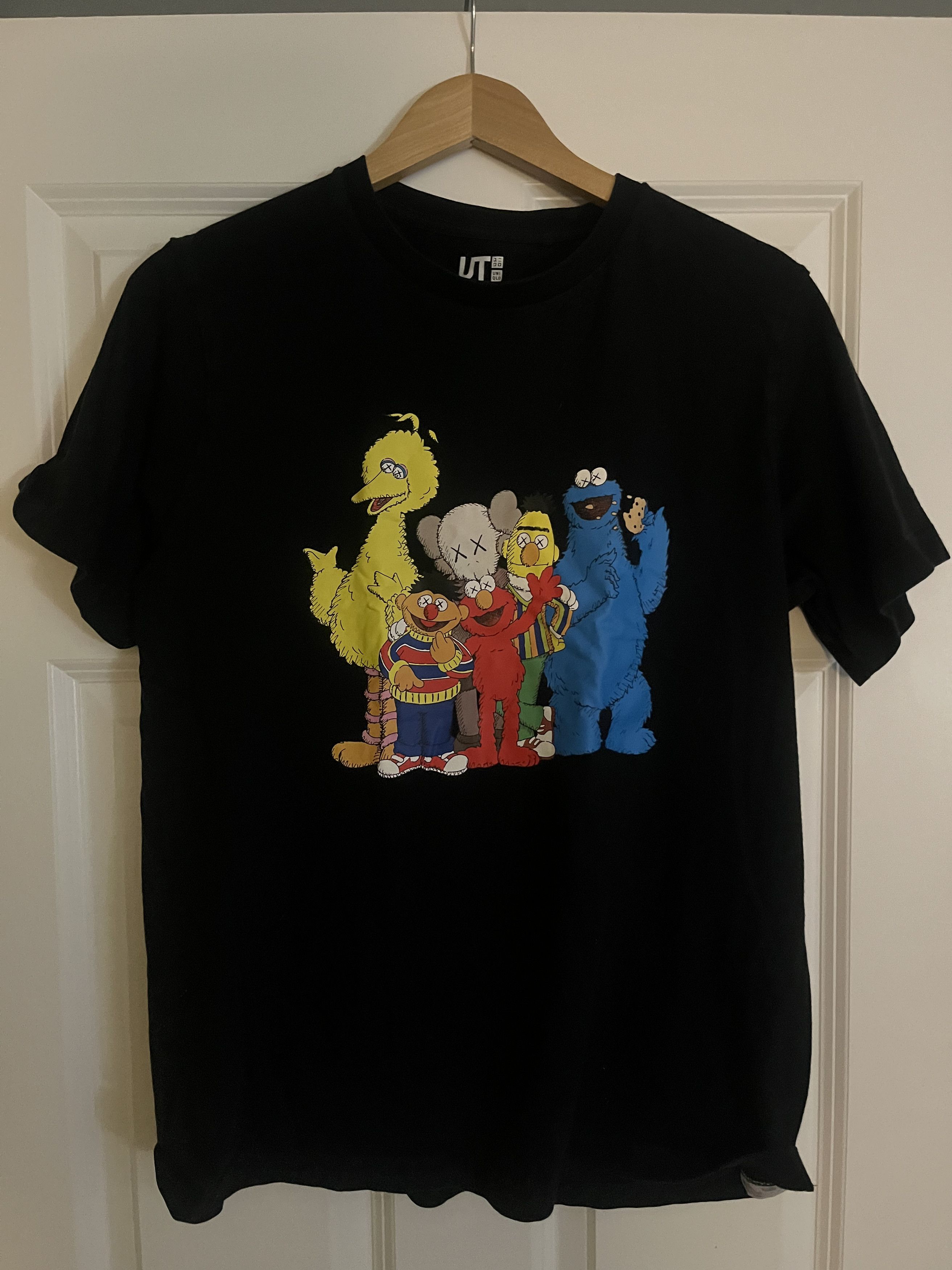 Kaws × Uniqlo Kaws x Sesame Street Uniqlo T Shirt Size US M / EU 48-50 / 2 - 1 Preview