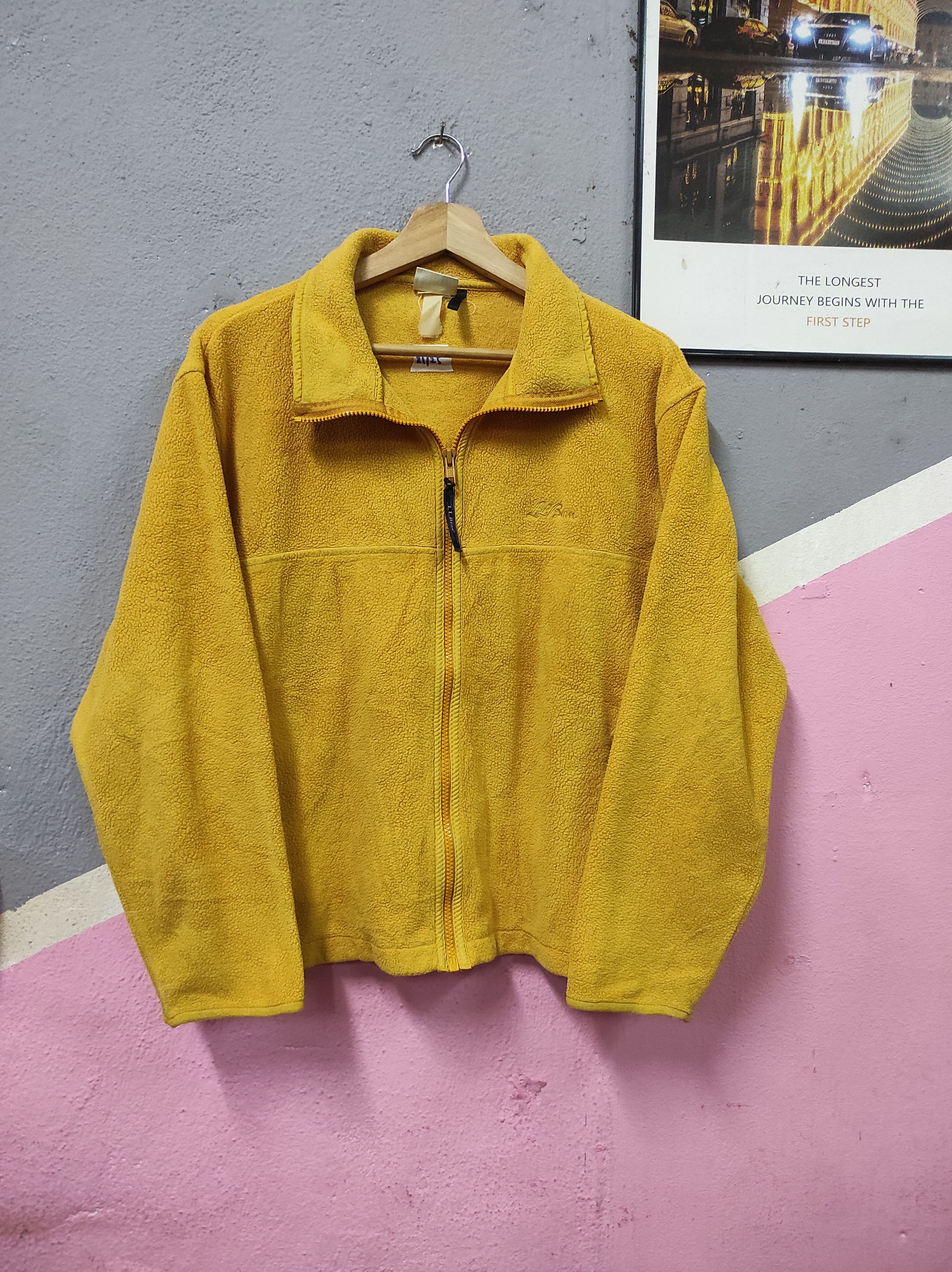 L.L. Bean × Vintage LL BEAN YELLOW JACKET SWEATER FLEECE Size M / US 6-8 / IT 42-44 - 1 Thumbnail