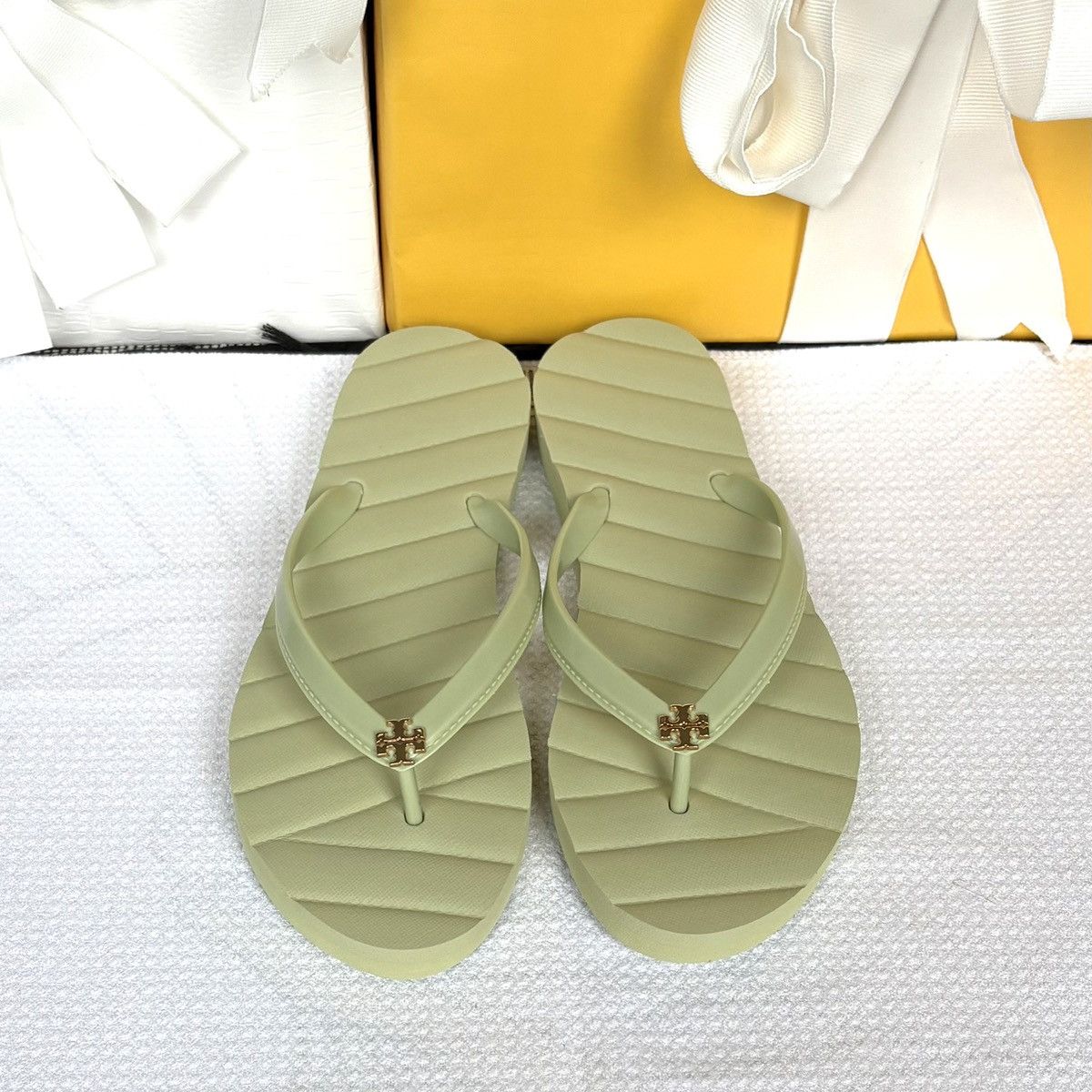 Tory Burch Kira Flip Flop Size US 7 / IT 37 - 1 Thumbnail