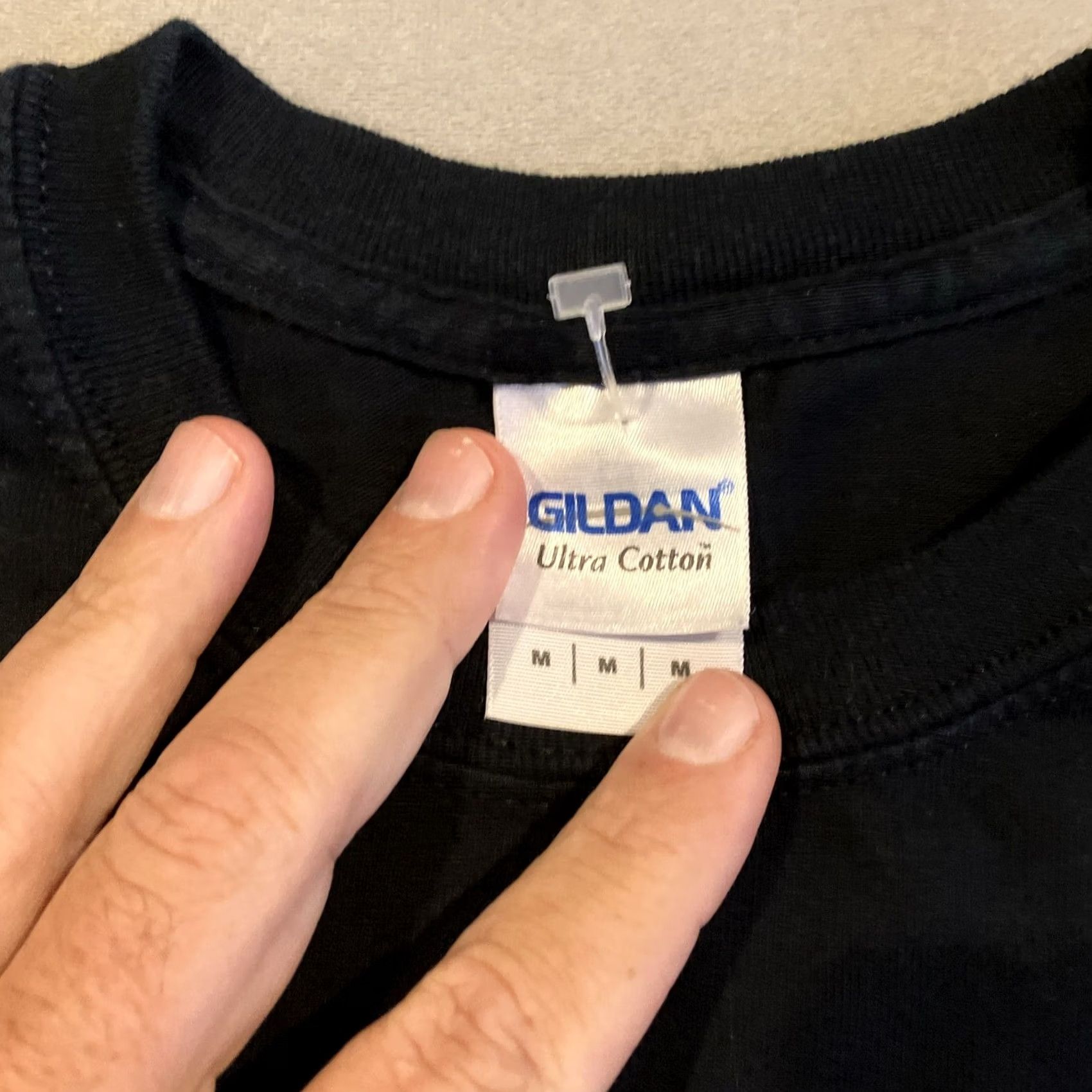 Gildan VINTAGE RARE Fall Out Boy T Shirt Sunfest 5.1.2015 Live At Sunfest Concert M Men Black Crew Neck Short Sleeve Gildan Size US M / EU 48-50 / 2 - 3 Thumbnail