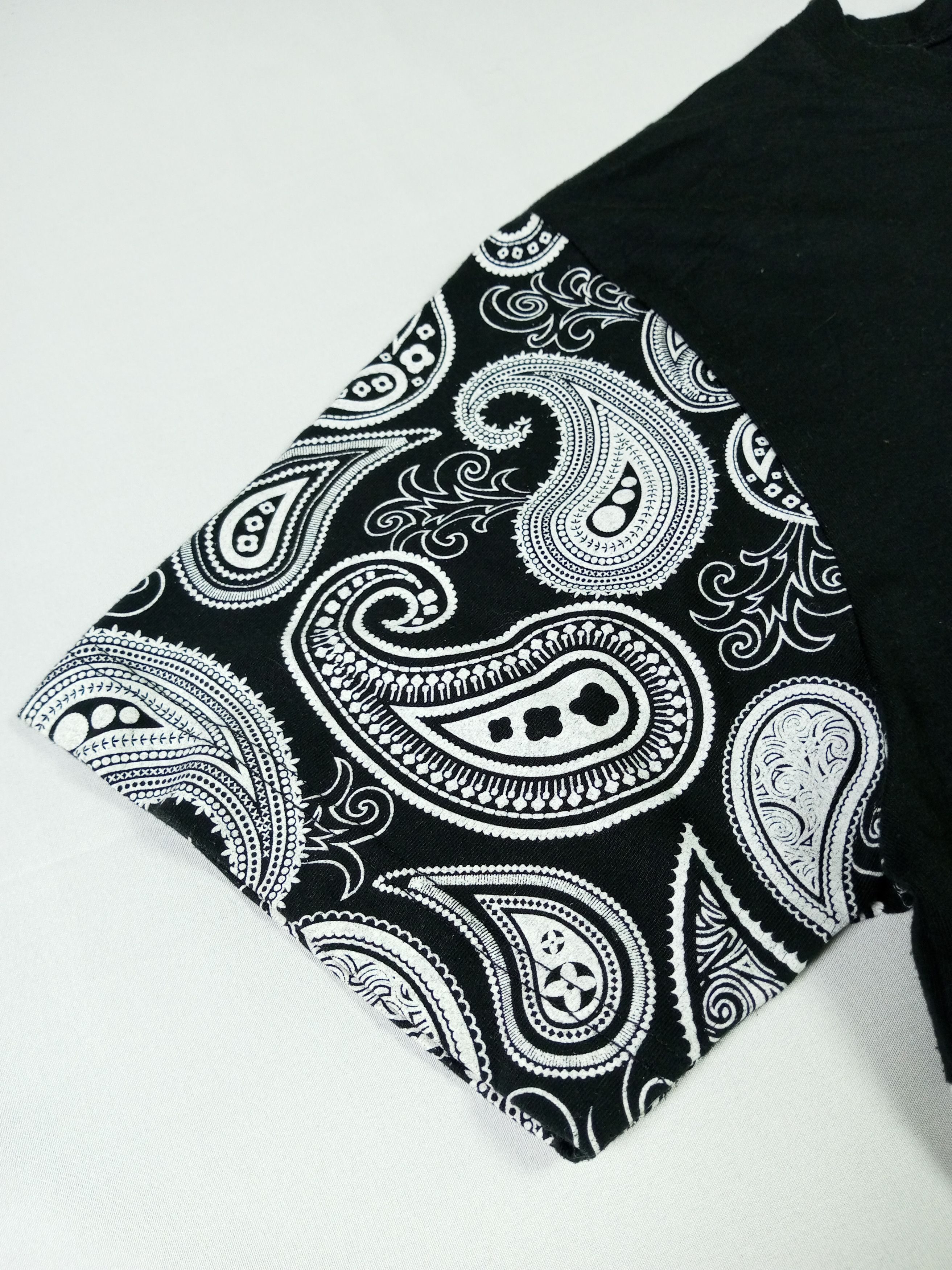 Japanese Brand Baby Shoop Compton 13 T shirt Size US L / EU 52-54 / 3 - 7 Thumbnail