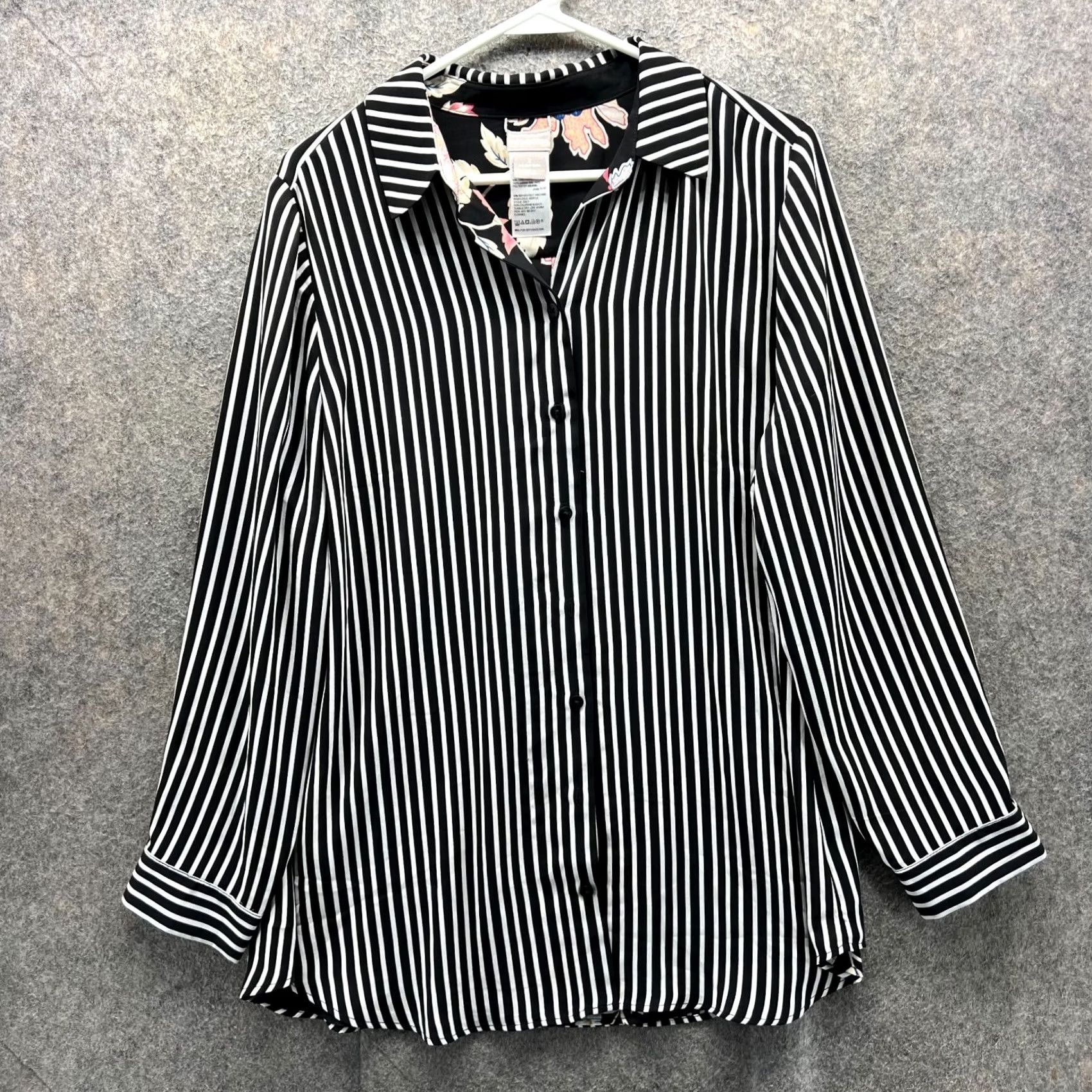 Vintage Chico'S Shirt Womens 2 Black White Stripes Preppy Dress Sateen Button Down Size XS / US 0-2 / IT 36-38 - 2 Thumbnail