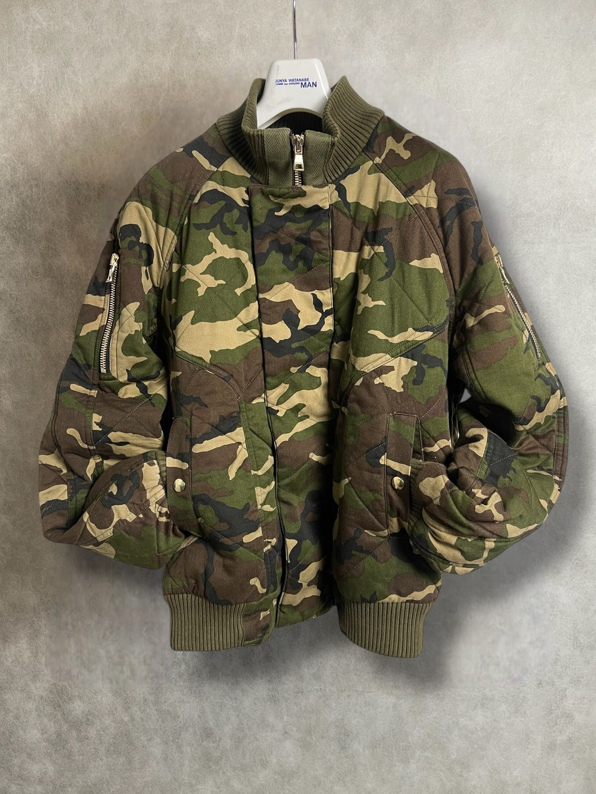 Balmain Runway Fw17 Balmain quilted padded cotton camo bomber jacket Size US M / EU 48-50 / 2 - 4 Thumbnail