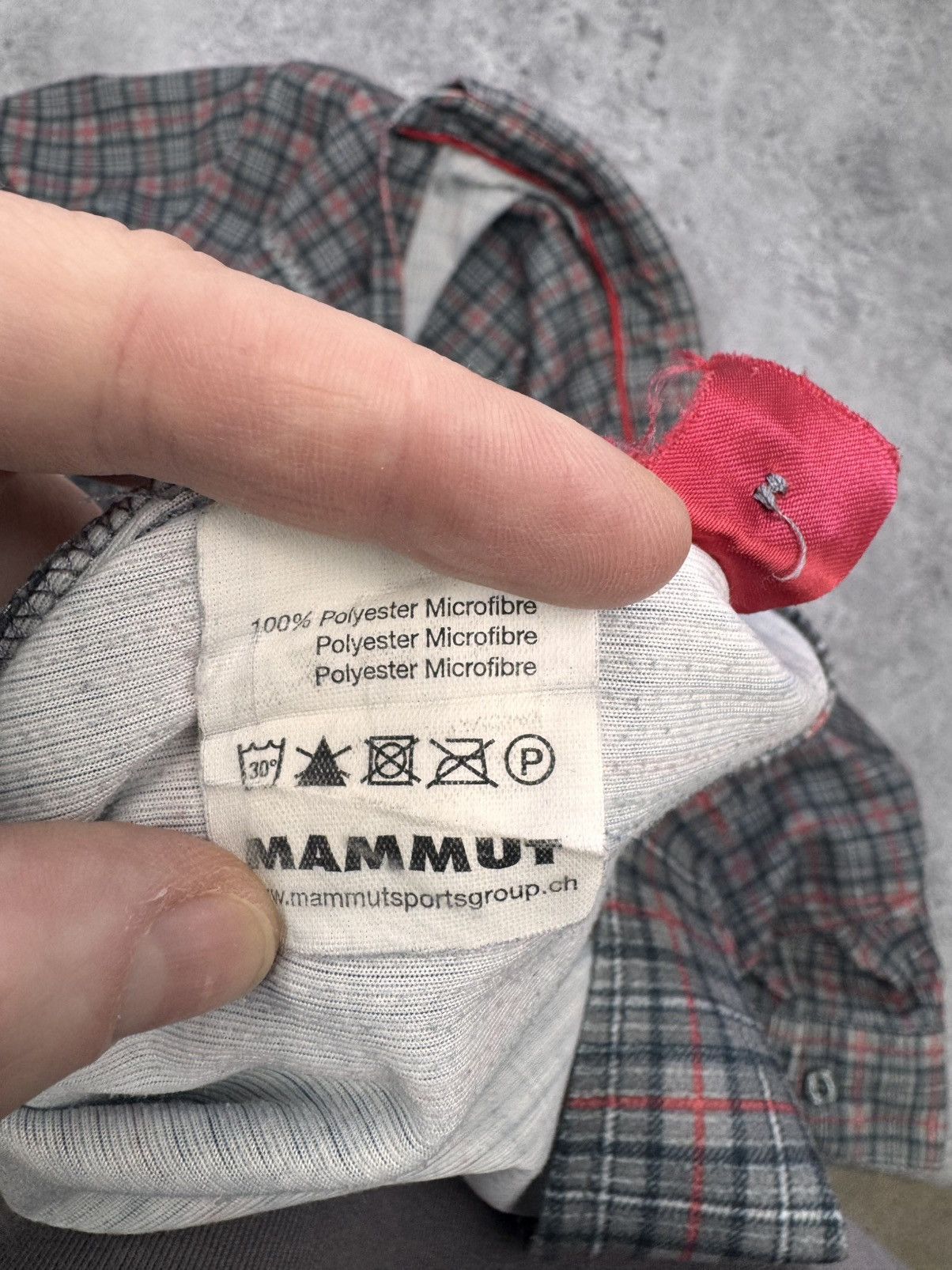 Mammut Mammut Men Shirt Grey Red Check Size L Size US L / EU 52-54 / 3 - 9 Thumbnail
