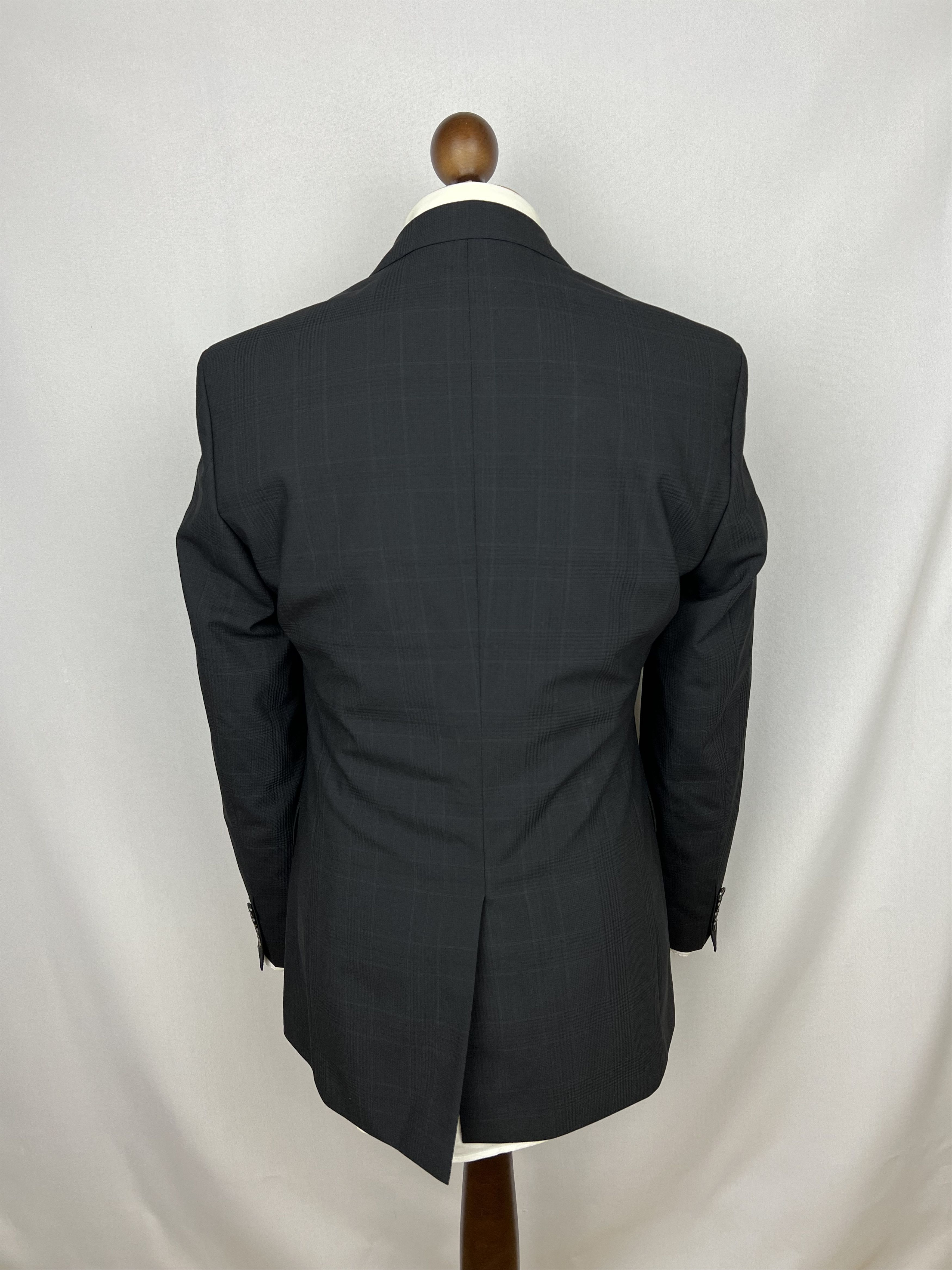Hugo Boss Dark-Gray Plaid 100% Wool 2 Piece Modern Suit Regular Size 36R - 4 Thumbnail