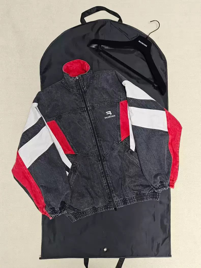 Pre-owned Balenciaga Sportyb Denim Black And Red Color Blocked Washed Distressed Jacket