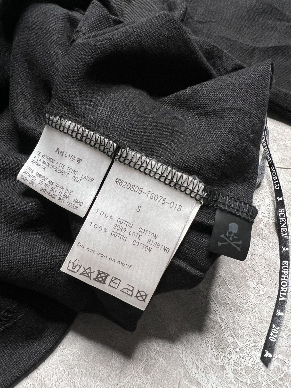 Mastermind Japan 2021 Mastermind World Crewneck Pixelated Logo & Skull Tee Size US S / EU 44-46 / 1 - 11 Thumbnail