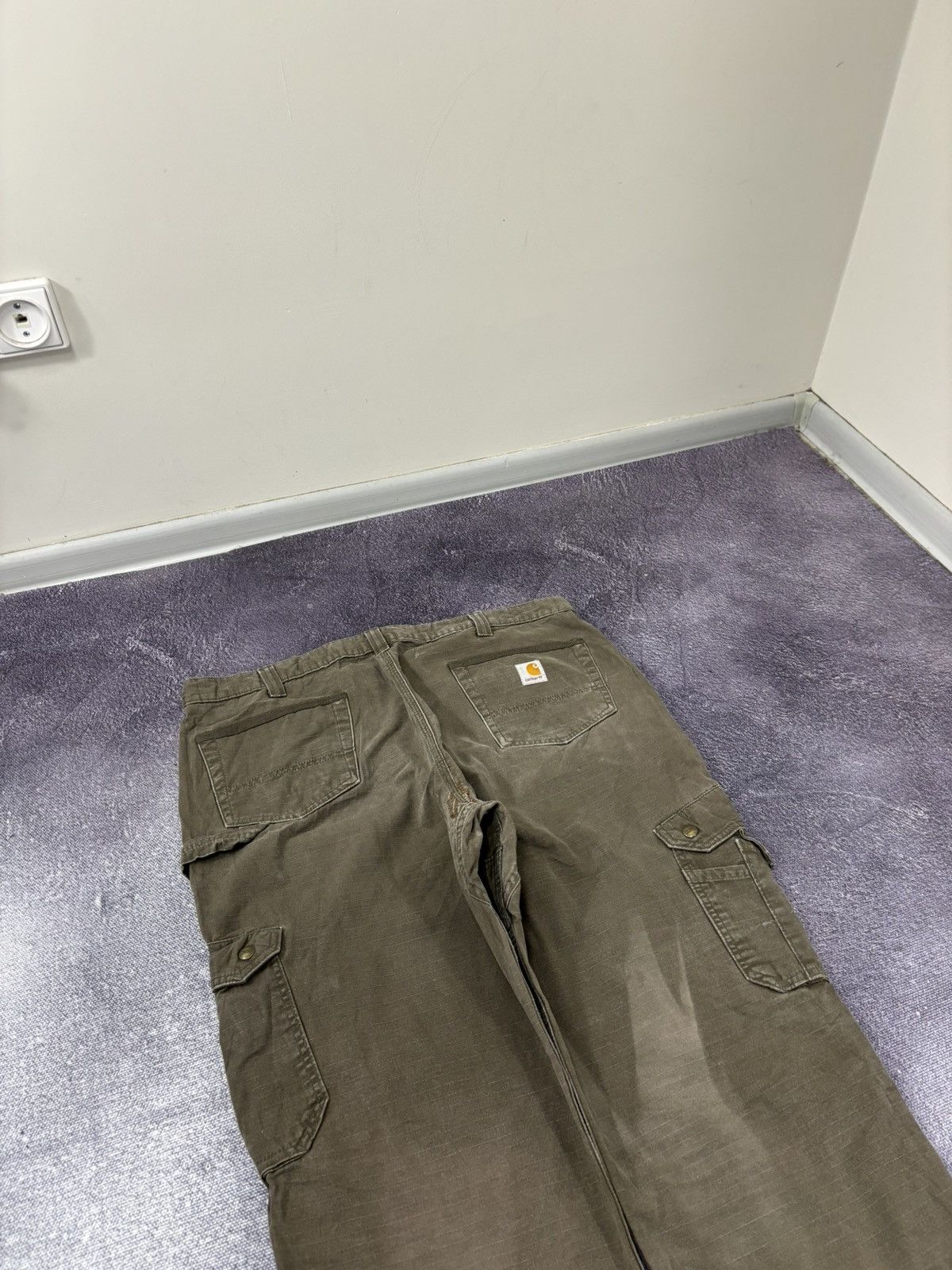 Carhartt Vintage Carhartt Y2K Khaki Workwear Hype Baggy Cargo Pants Size US 40 / EU 56 - 5 Thumbnail