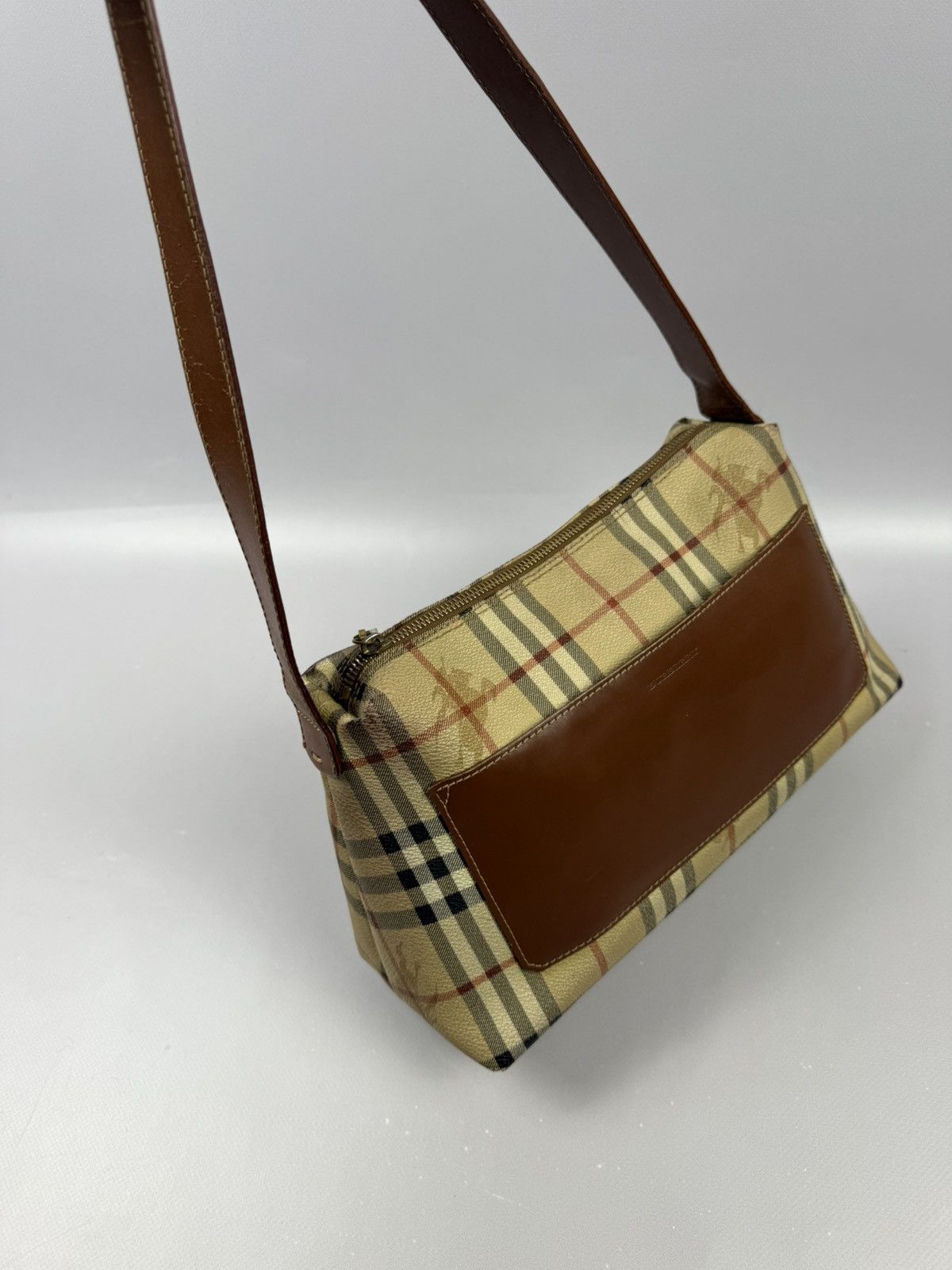 Burberry Vintage Burberry Nova Check Shoulder Bag Leather Trim Size ONE SIZE - 4 Thumbnail