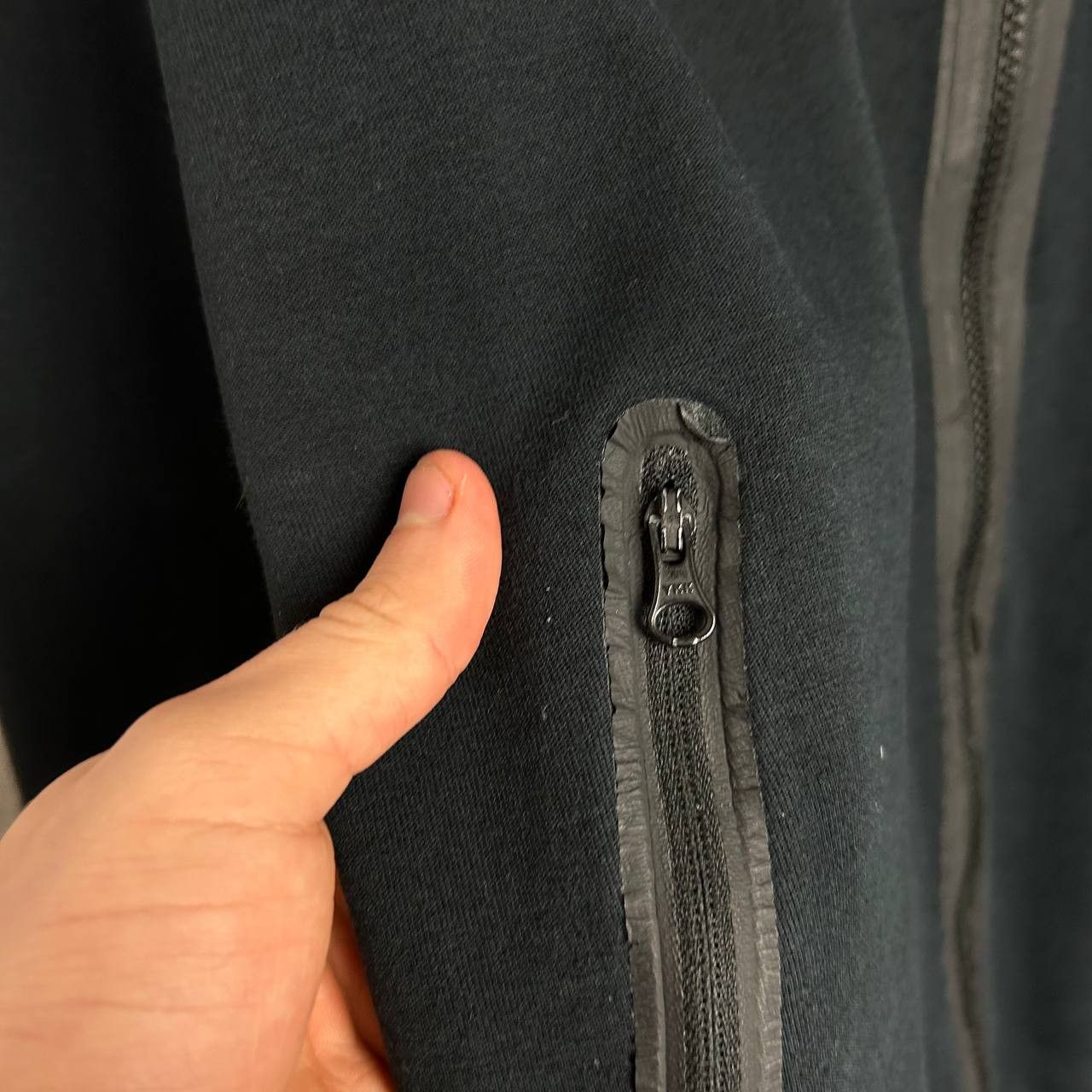 Nike Mens Nike Tech Fleece Streetwear black Zip Sweatshirt Size US M / EU 48-50 / 2 - 5 Thumbnail