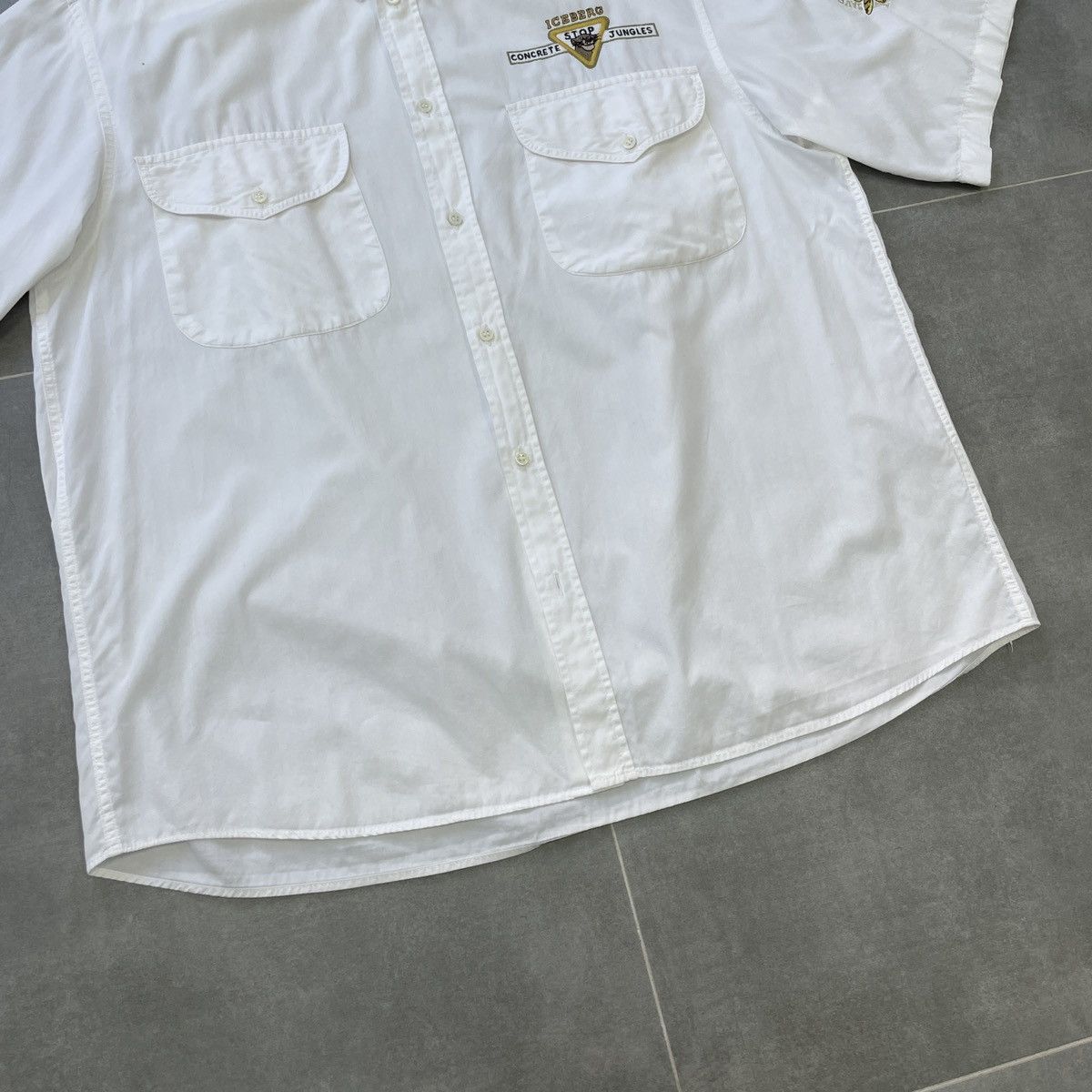 Iceberg × Vintage Vintage Iceberg Dysney Buton Shirt Size L Size US L / EU 52-54 / 3 - 6 Thumbnail