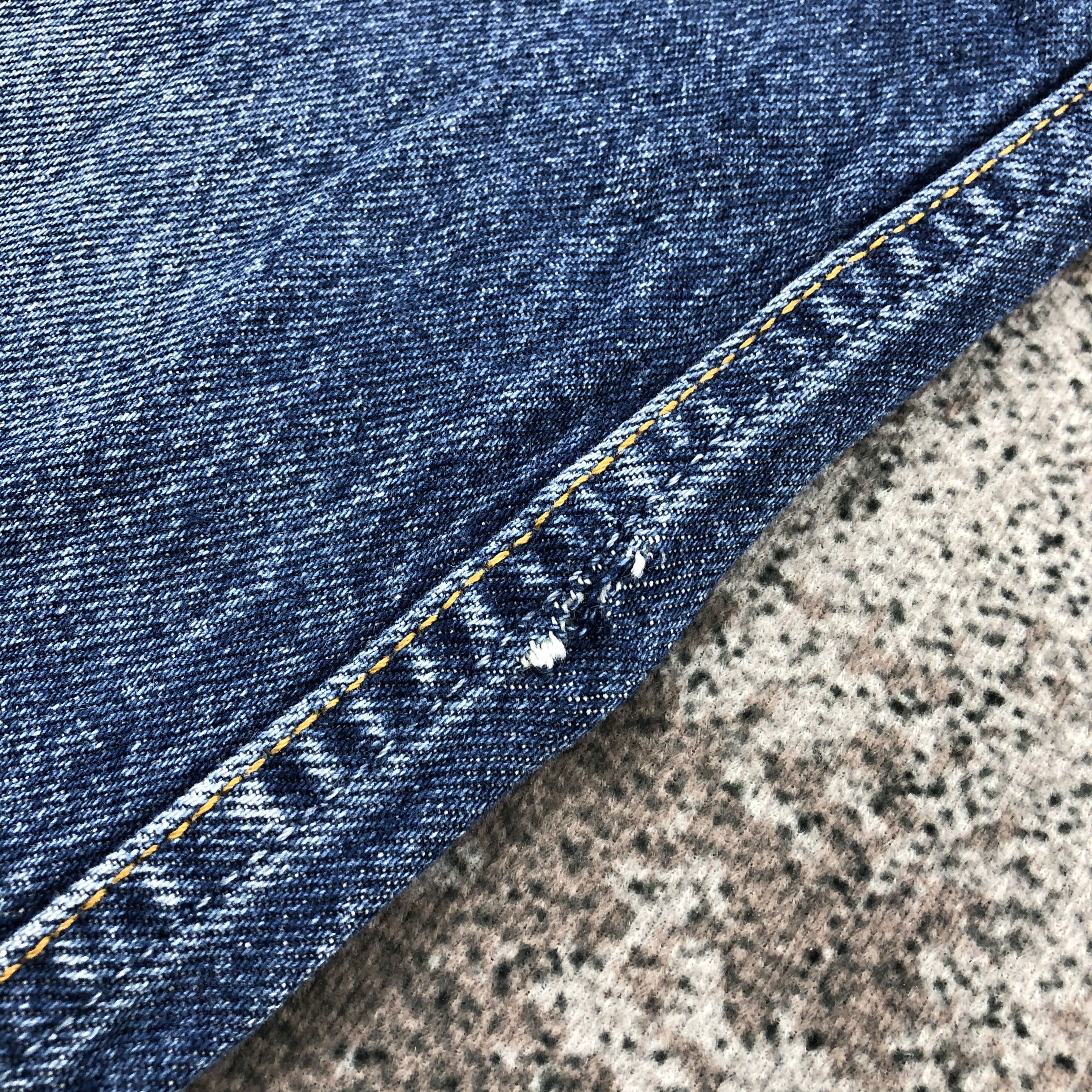 Levi's Vintage Levi's 550 Jeans Faded Blue Denim KJ993 Size US 30 / EU 46 - 8 Thumbnail