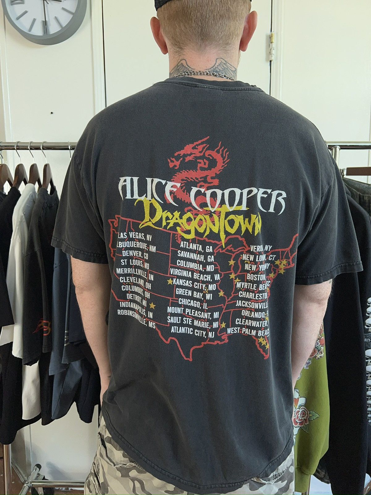 Vintage Thrashed Alice Cooper Y2K Band Tee Size US L / EU 52-54 / 3 - 2 Thumbnail