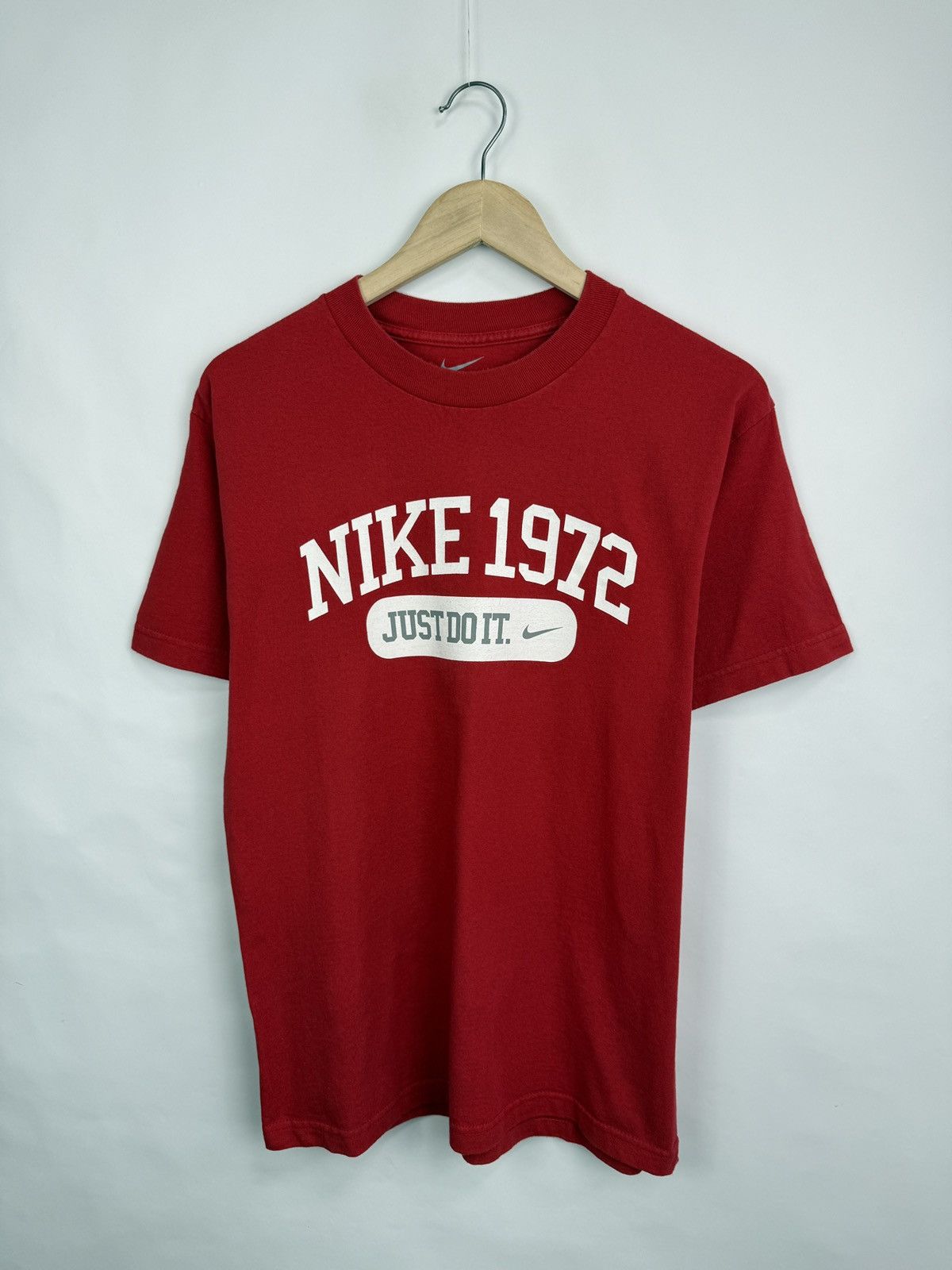 Nike 🇺🇸 Vintage Y2K Nike 1972 Just Do It T-Shirt Rare Retro Size US M / EU 48-50 / 2 - 2 Thumbnail