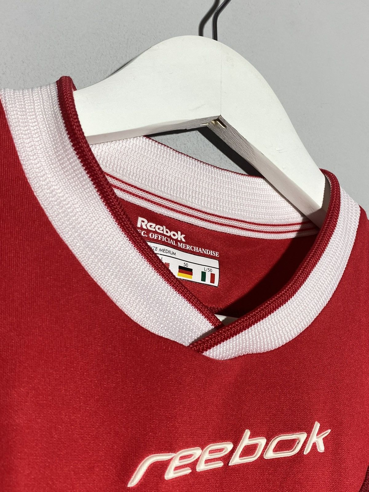 Reebok #10 Owen Liverpool FC 2002-2004 Home Reebok Football Shirt Size US L / EU 52-54 / 3 - 7 Thumbnail