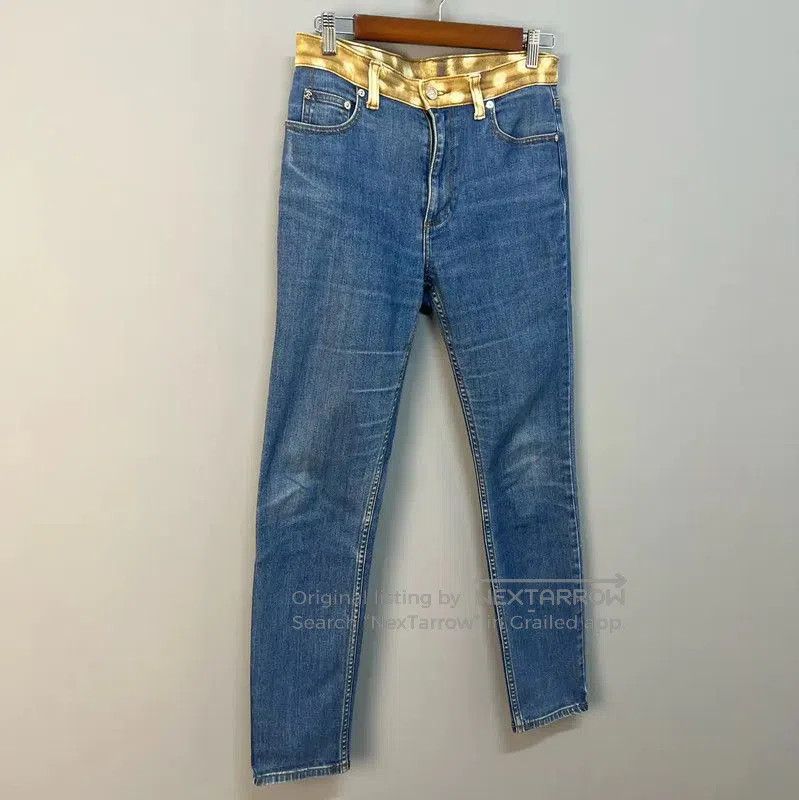 Burberry Burberry Light Blue Denim Women's Jeans. Size 23" - 3 Thumbnail