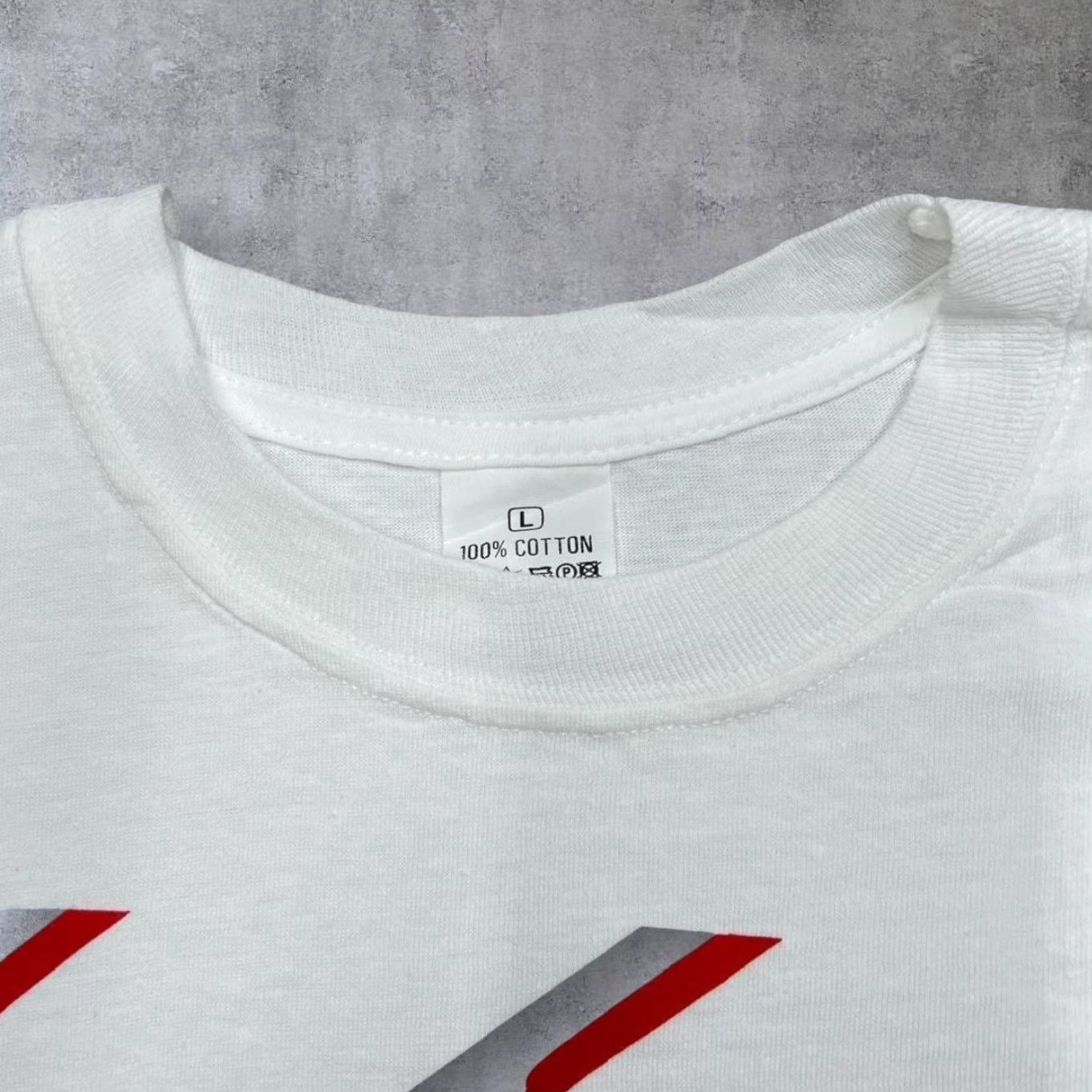 Vintage VINTAGE Manchester United “Man UTD” Football Souvenir Graphic T-Shirt Large Shirt Mens White 90s Logo Graphic Spellout Size US L / EU 52-54 / 3 - 3 Thumbnail