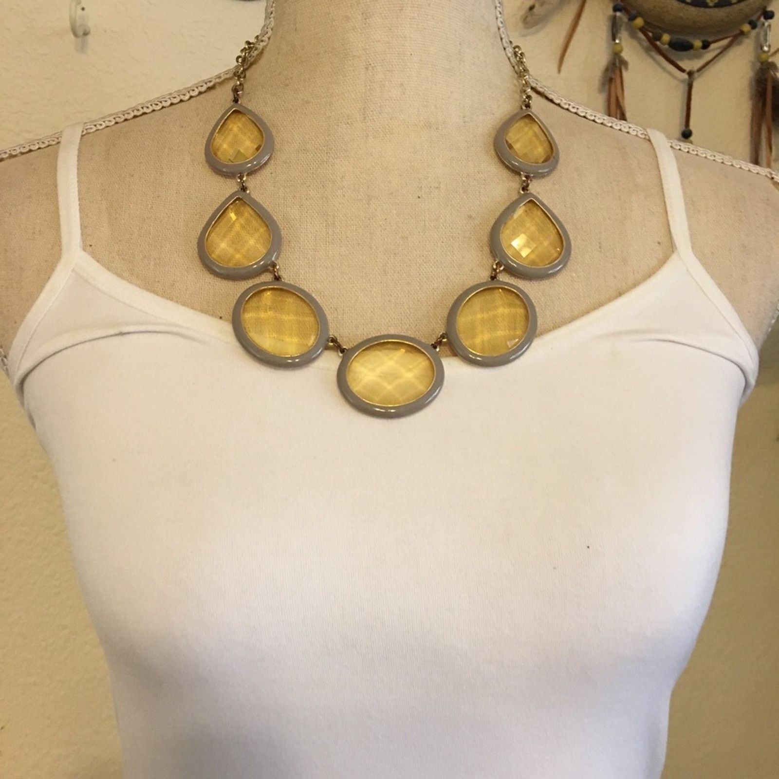 Jewelry Large faceted golden glass stone necklace Size ONE SIZE - 3 Thumbnail