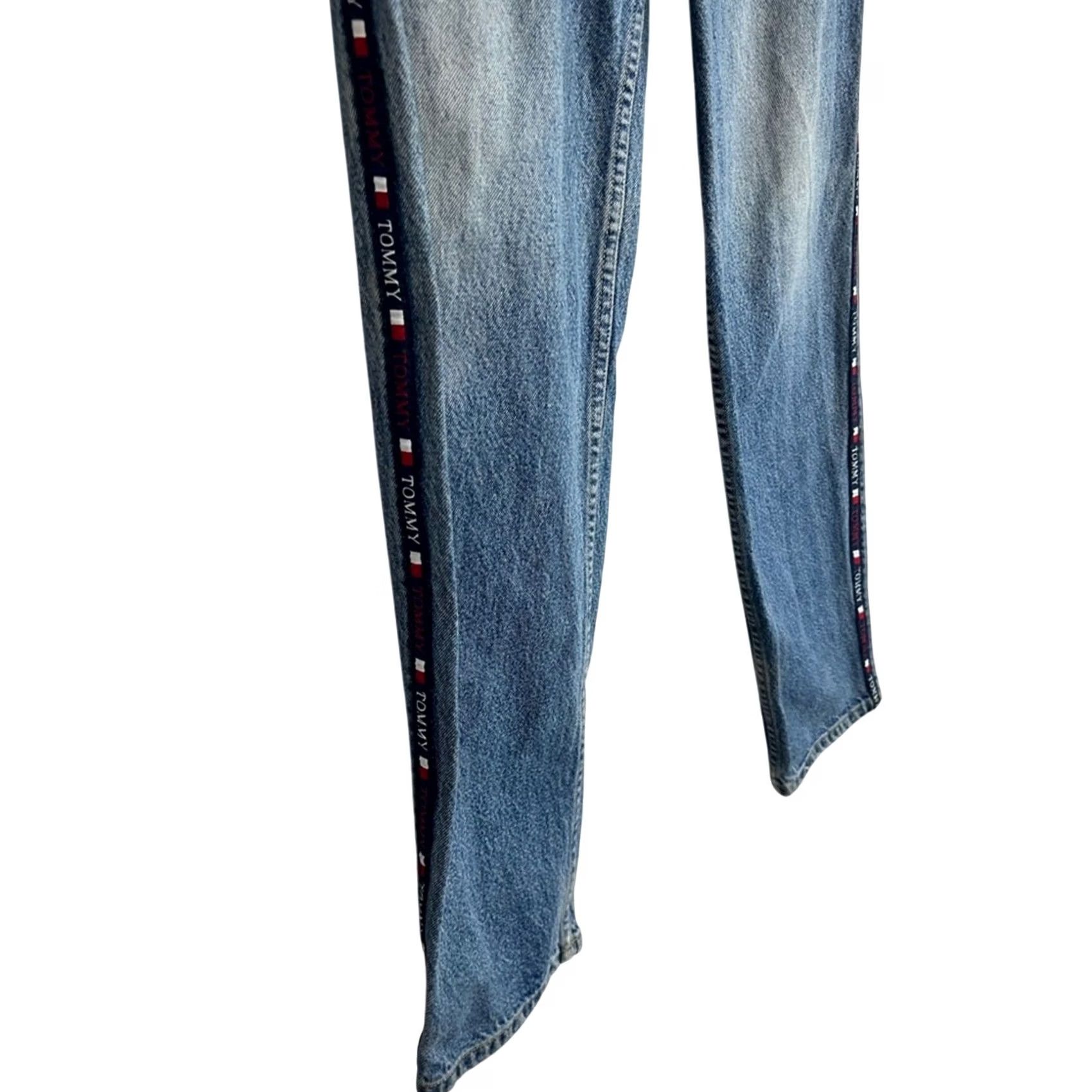 Tommy Hilfiger Vintage Tommy Hilfiger Relaxed Fit Jeans 32x32 Detail Side Patch Size US 32 / EU 48 - 3 Thumbnail