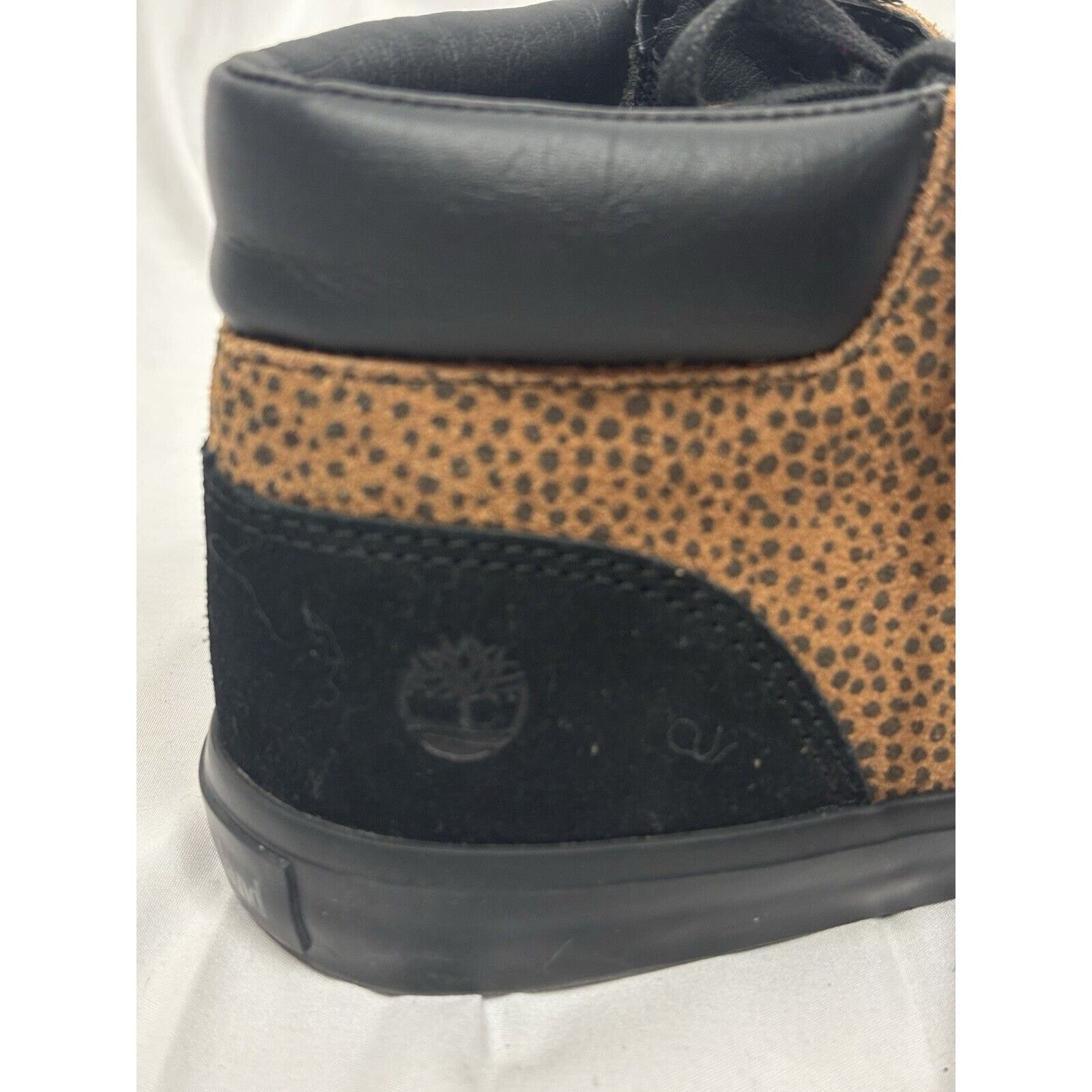 Timberland Timberland Women's Chukka Boot Cheetah Suede High Top Size 8 Size US 8 / IT 38 - 9 Thumbnail