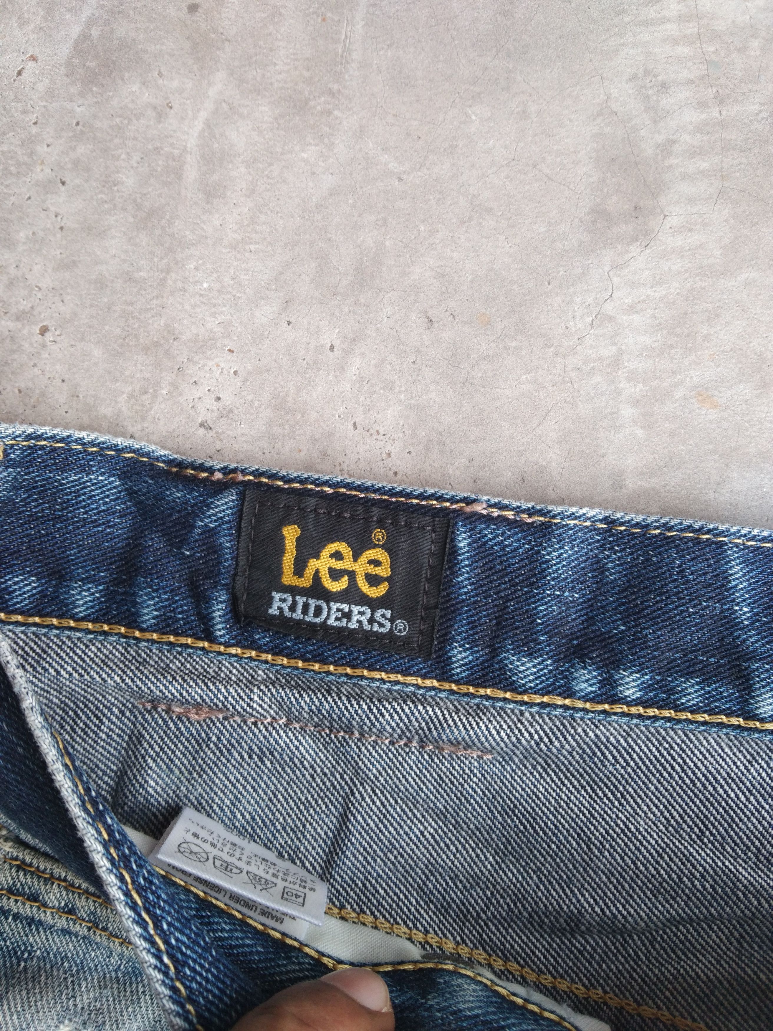 Vintage Vintage Lee Riders Flared Distressed Jeans 32x31 Size US 32 / EU 48 - 8 Thumbnail