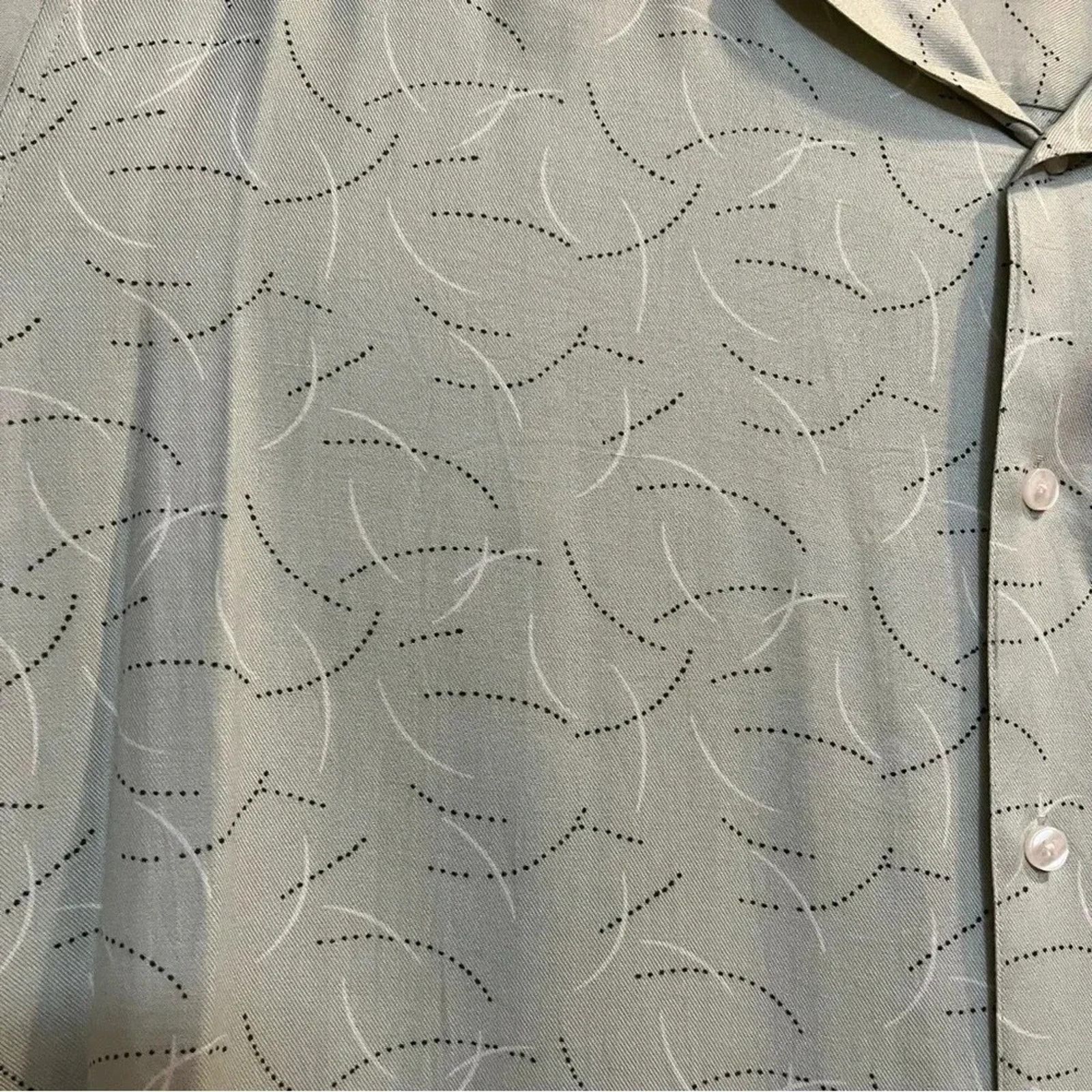 Axist Axist Silk Touch button-down shirt XXL Geometric Print Rayon Size US XXL / EU 58 / 5 - 3 Thumbnail