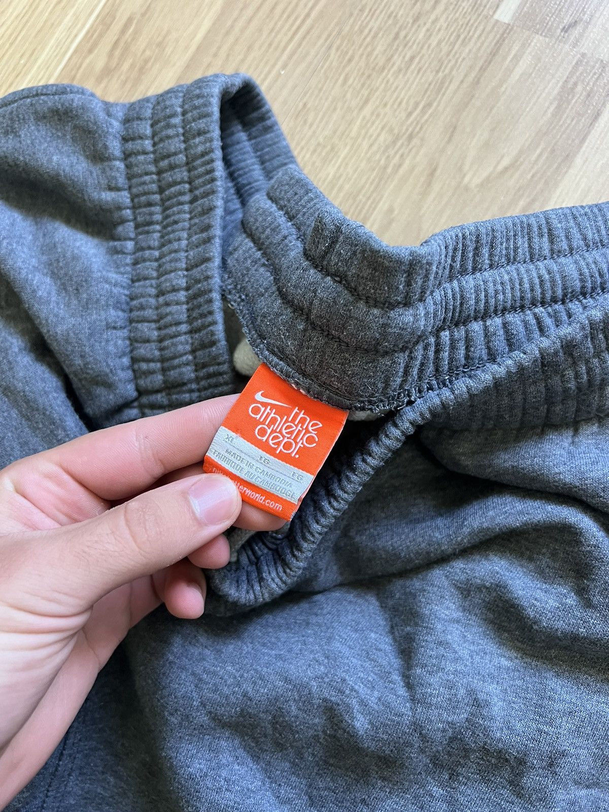 Nike Nike Vintage sweatpants 90s grey oversized drill hype Size US 33 - 4 Thumbnail