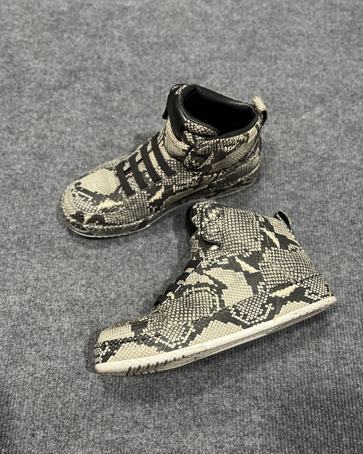 3.1 Phillip Lim 3.1 Phillip Lim Skake Skin High Top Sneaker Size US 8 / EU 41 - 2 Thumbnail