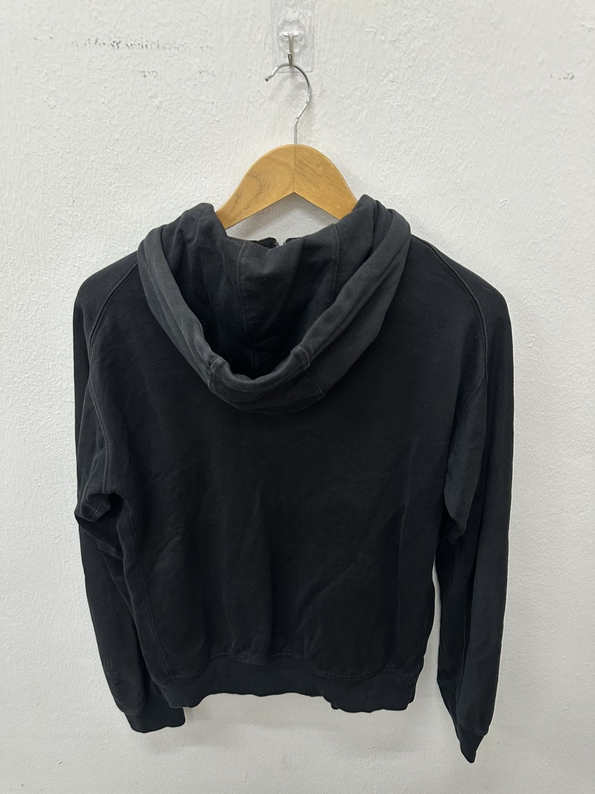 Y-3 Y-3 Yohji Yamamoto Logo Hoodies in Black Size US M / EU 48-50 / 2 - 17 Thumbnail