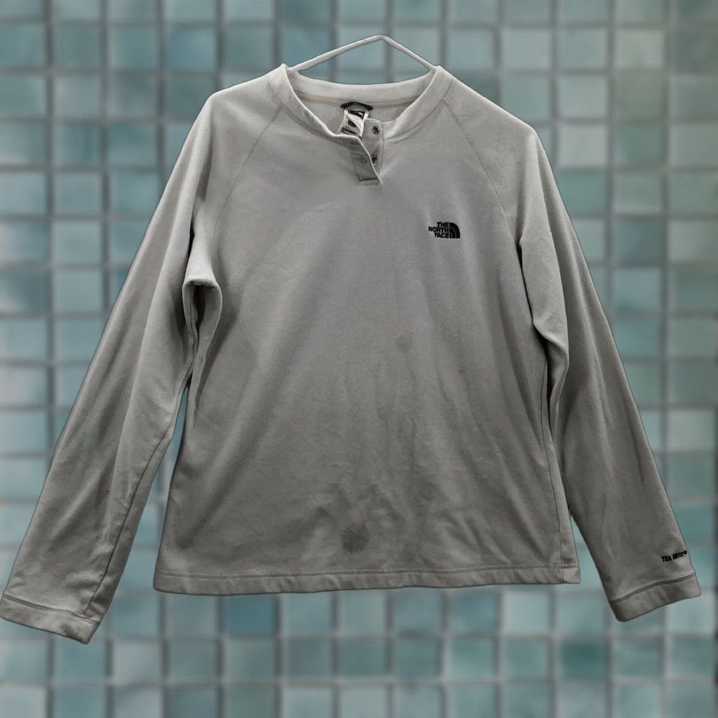 The North Face The North Face Womens White Long Sleeve Crew Neck Pullover Sweatshirt XL Sweatshirt Womens Long Sleeve Pullover White The North Face Size XL / US 12-14 / IT 48-50 - 1 Thumbnail