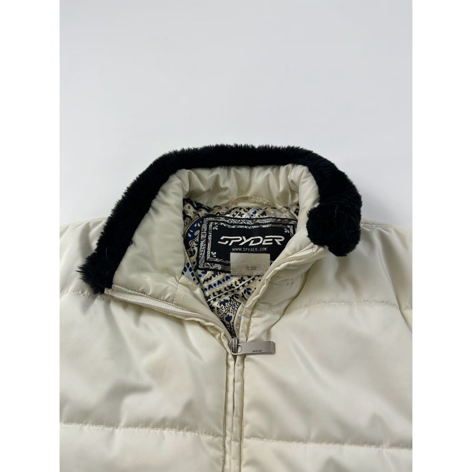Spyder Spyder Jacket Women’s Puffer Casual Mid-Length Ivory 8 Zip Logo Zipper Regular Machine Washable Front Full Zip Size M / US 6-8 / IT 42-44 - 4 Thumbnail