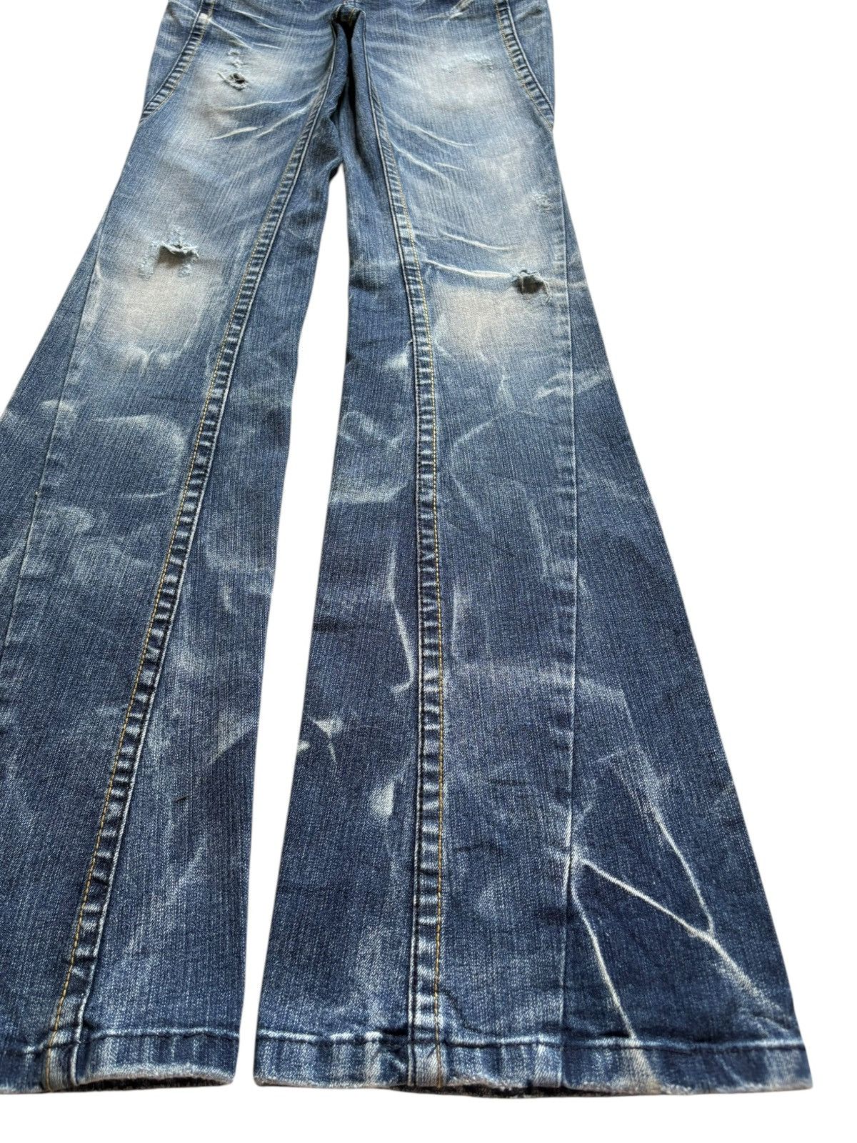 Japanese Brand Vintage Japanese Brand Thunder Wash Distressed Flare Jeans Size US 28 / EU 44 - 7 Thumbnail