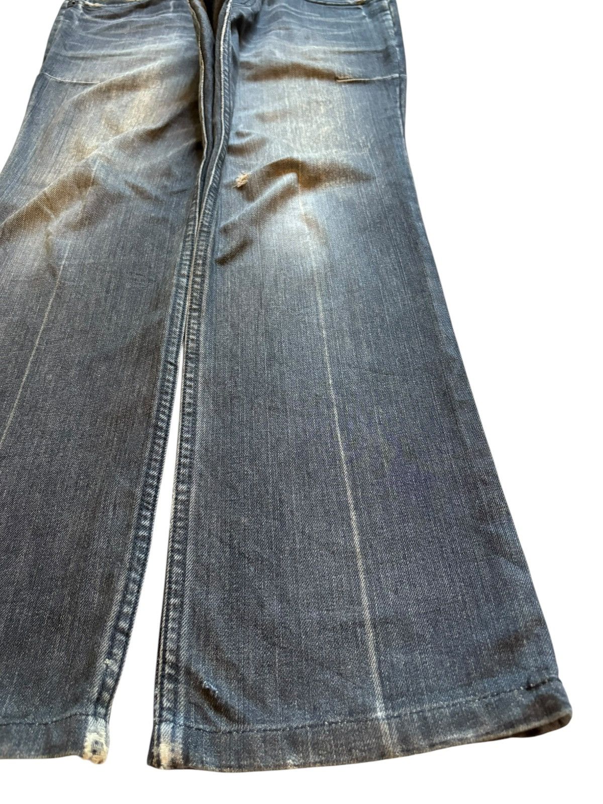 Japanese Brand Vintage Japanese Brand Rusty Wash Distressed Loose Jeans Size US 32 / EU 48 - 7 Thumbnail