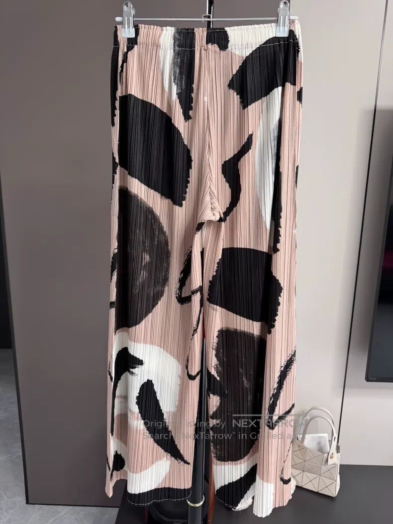 Issey Miyake Issey Miyake Pink Ink Wash Loose Straight Trousers Size 25" / US 0 / IT 36 - 2 Thumbnail
