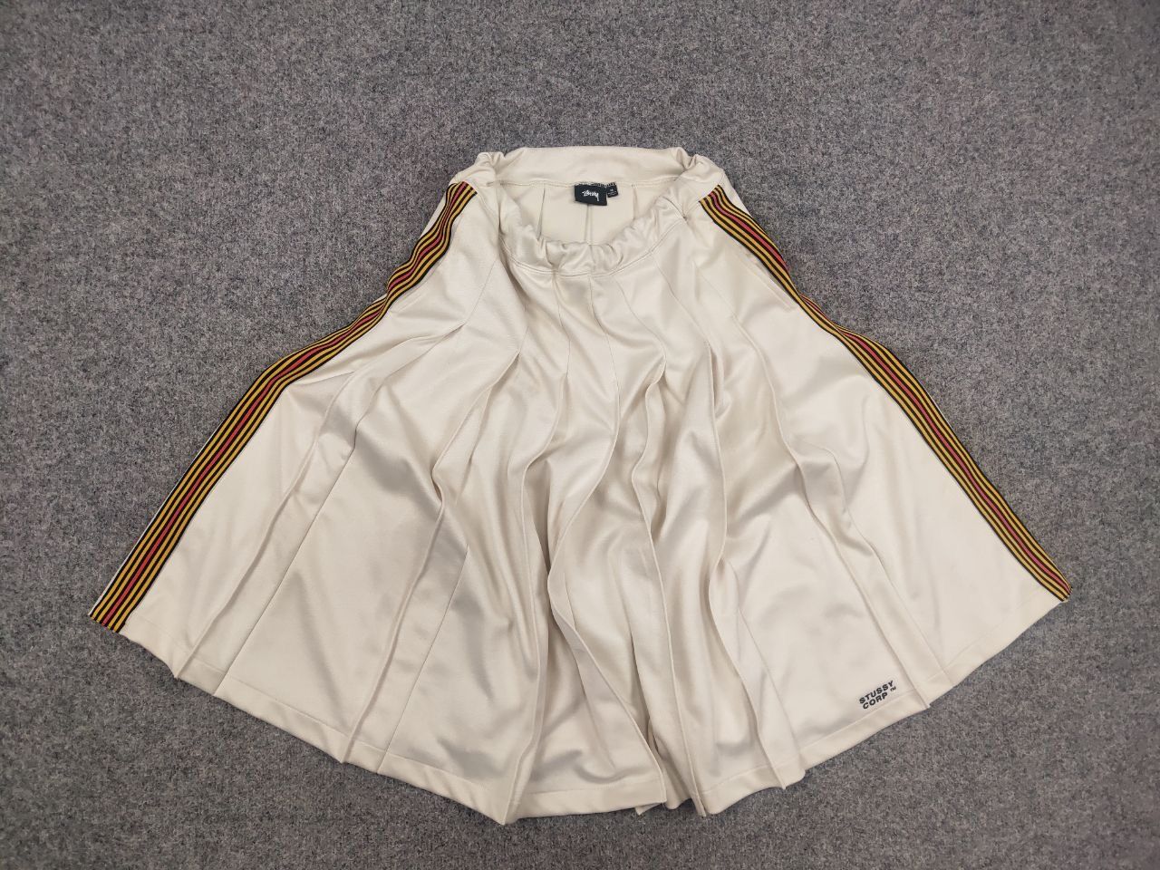 Stussy Stussy Sloane Pleated Track Skirt Mid Length Vintage Y2K Size 32" / US 10 / IT 46 - 7 Thumbnail