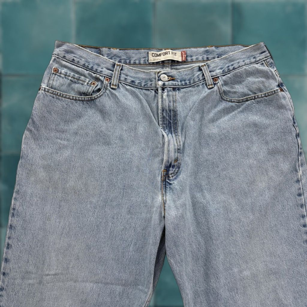 Levi's VINTAGE Levi's 560 Comfort Fit Jeans Mens 40x29 Blue Relaxed Tapered Denim Y2K Jeans Mens Blue 560 Comfort Fit"} Size US 40 / EU 56 - 1 Thumbnail