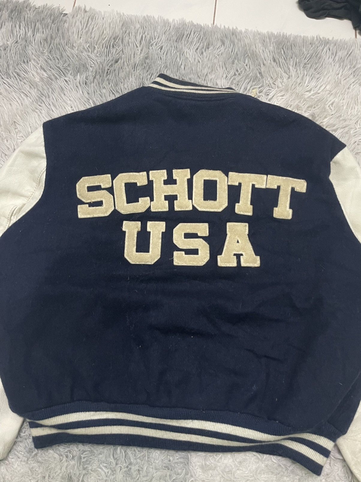 Schott 90s SCHOTT N.Y.C VARSITY JACKET SPELL OUT ON BACK RARE Size US L / EU 52-54 / 3 - 18 Thumbnail