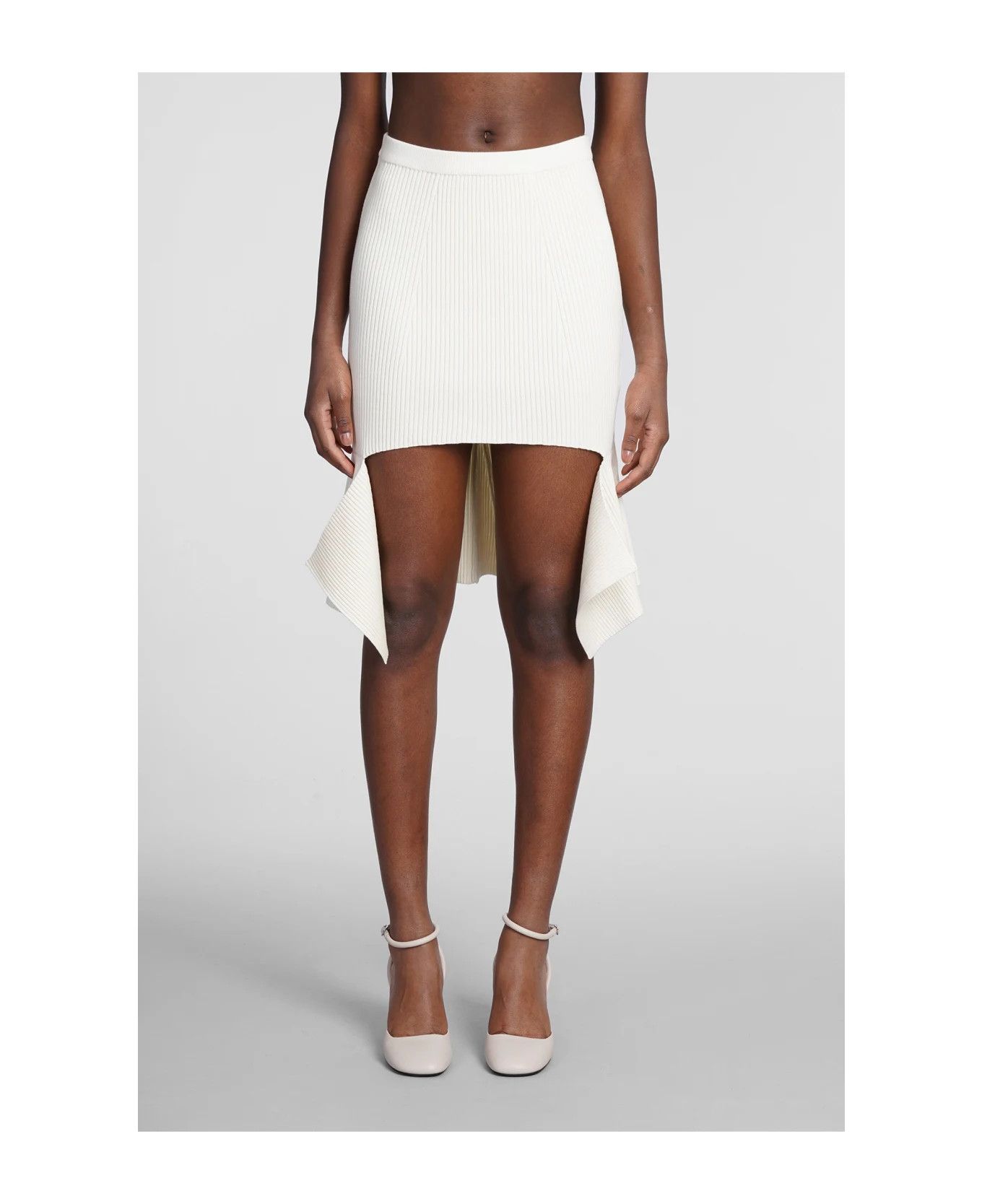 Givenchy o1y0925 Mini Skirt in Cream Size 28" / US 6 / IT 42 - 1 Thumbnail
