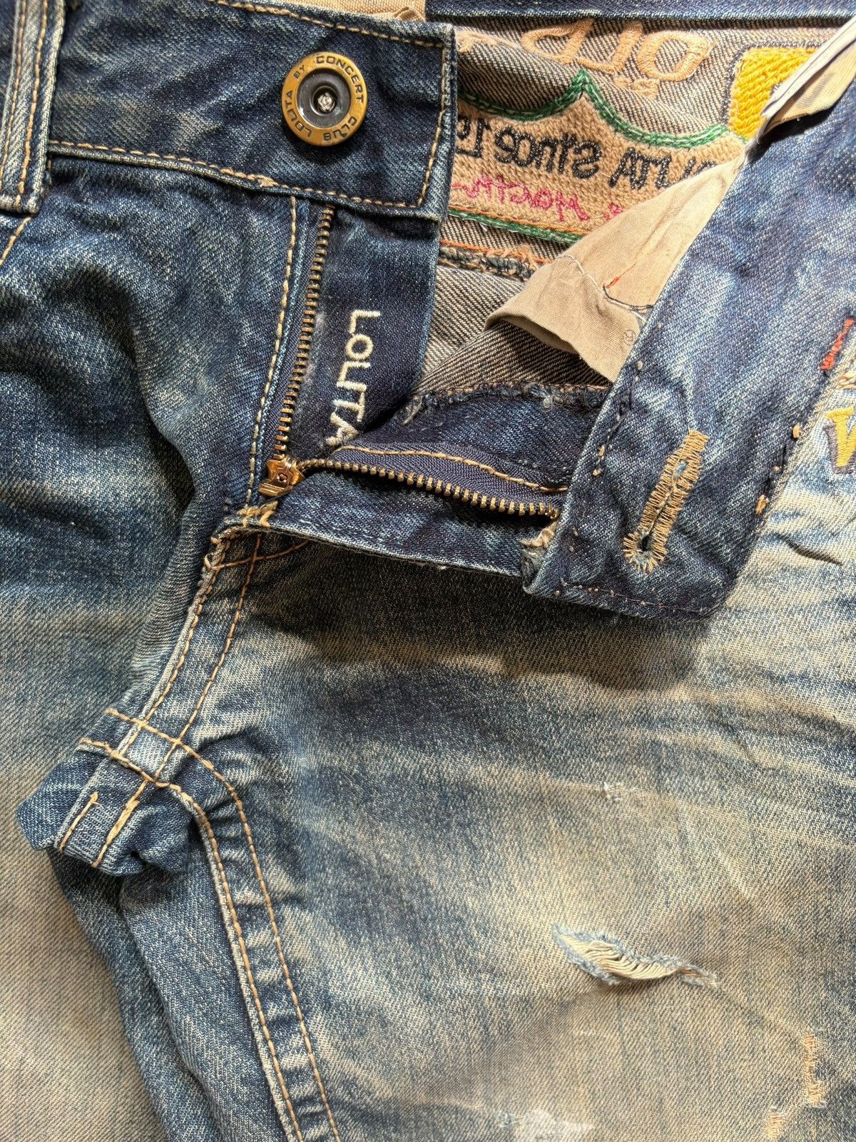 Japanese Brand Vintage Lolita Embellished Mud Wash Distressed Jeans Size US 30 / EU 46 - 9 Thumbnail