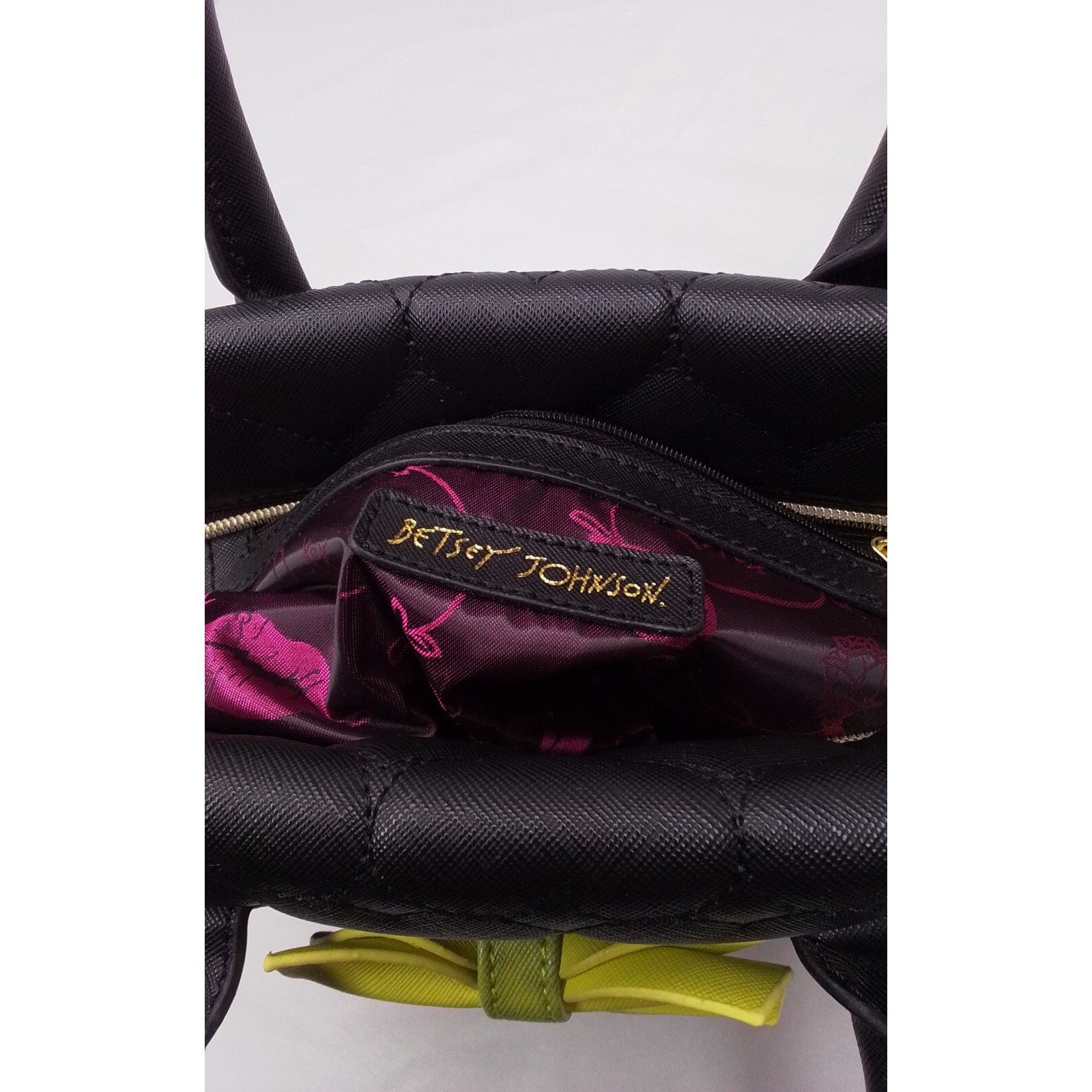 Betsey Johnson Betsey Johnson Bow Handbag Black &White w/ Bow #J2091 Size ONE SIZE - 9 Thumbnail