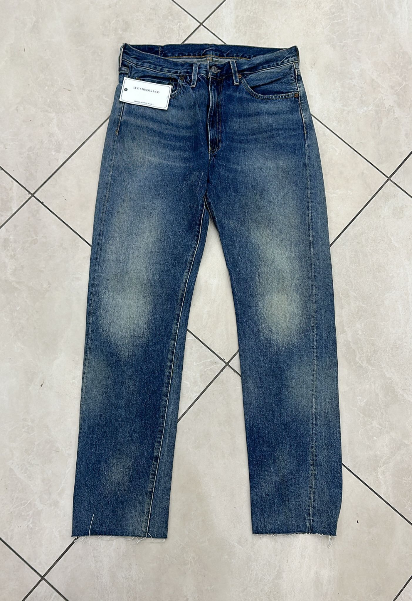 Levi's Vintage Clothing LVC SAMPLE Levi's Vintage Clothing 1954 501XX Selvedge Jeans Size US 32 / EU 48 - 1 Thumbnail