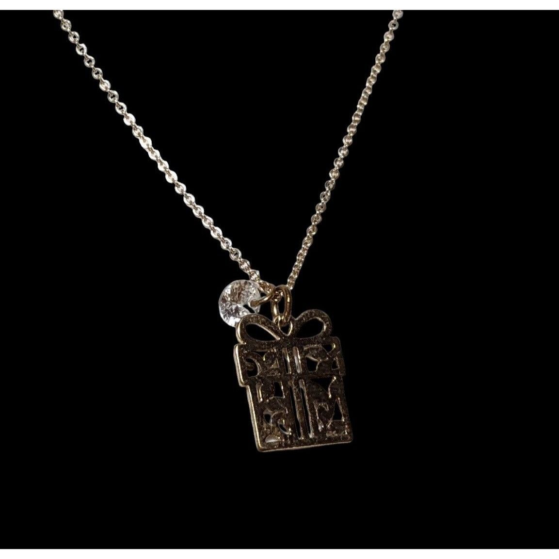 Other Lauren Conrad Minimalist Gold Holiday Gift Necklace Size ONE SIZE - 6 Thumbnail