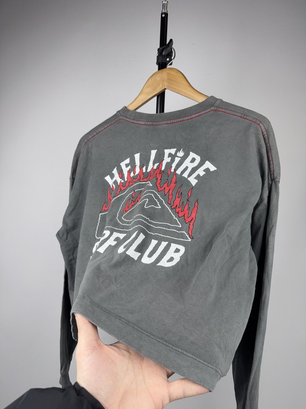 Quiksilver Quiksilver x Stranger Things Hellfire Surf Club Cropped long Size XS / US 0-2 / IT 36-38 - 14 Thumbnail