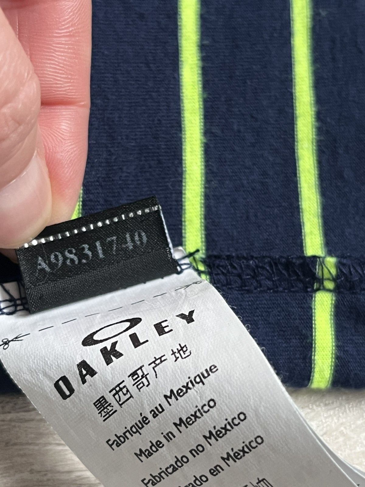 Oakley Oakley men’s t-shirt size L Size US L / EU 52-54 / 3 - 5 Thumbnail