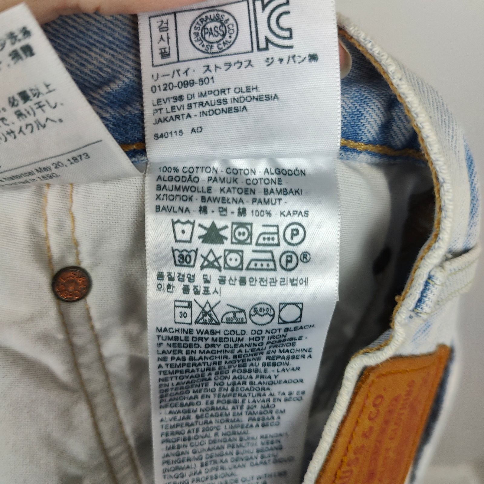 Levi's Levi's 501 Shorts Womens 30 Light Bleach Authentic Size 30" / US 8 / IT 44 - 7 Thumbnail