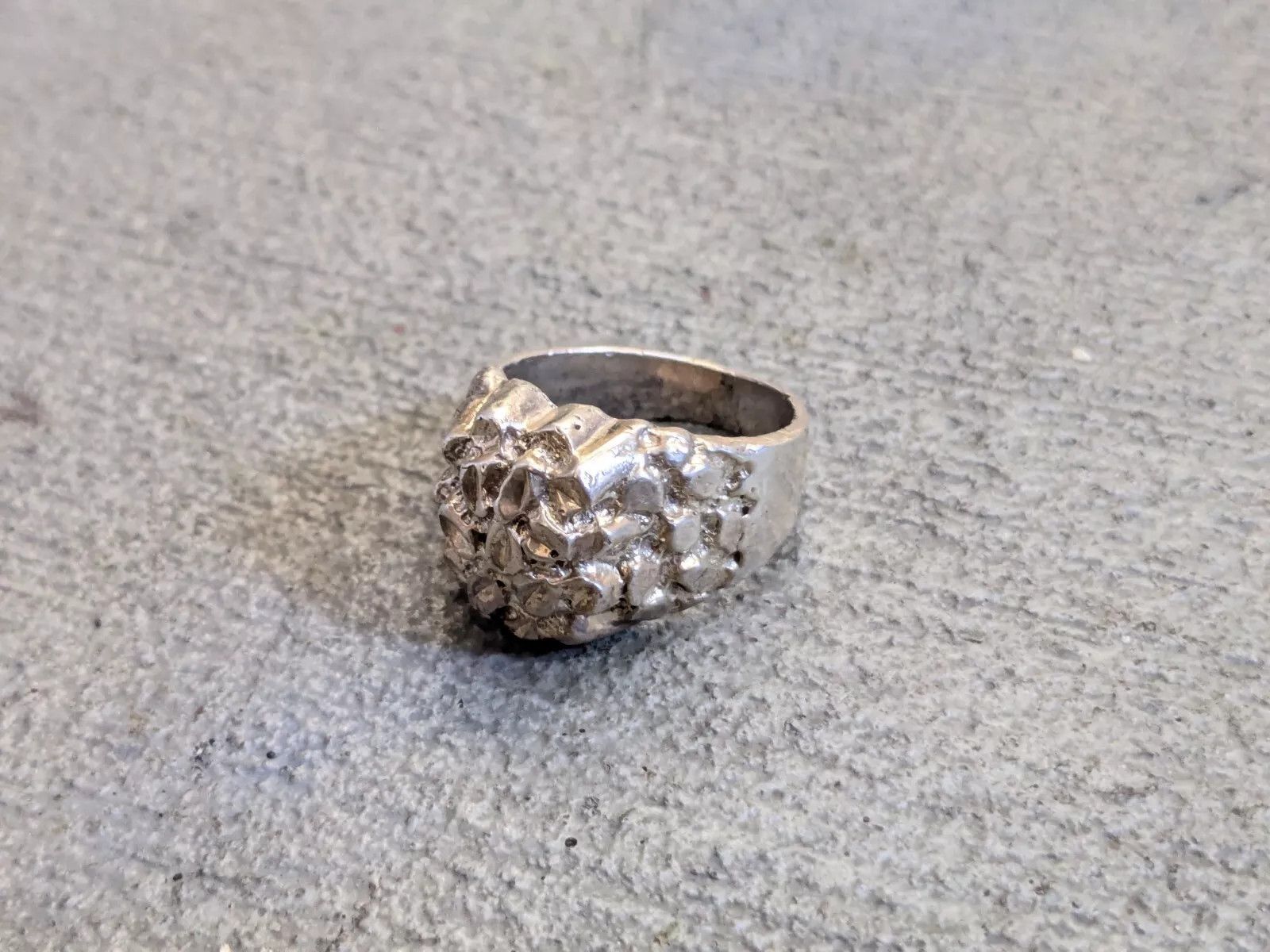 Jewelry Vintage Sterling Silver Nugget 11 Modern Brutalist Dome Size ONE SIZE - 1 Thumbnail