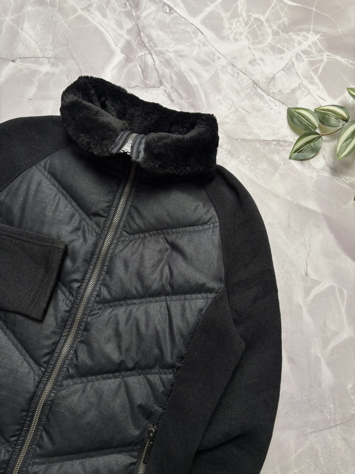 Marmot Marmot Thea Hybrid Puffer Jacket 700 Down Faux Fur Womens S Size S / US 4 / IT 40 - 4 Thumbnail