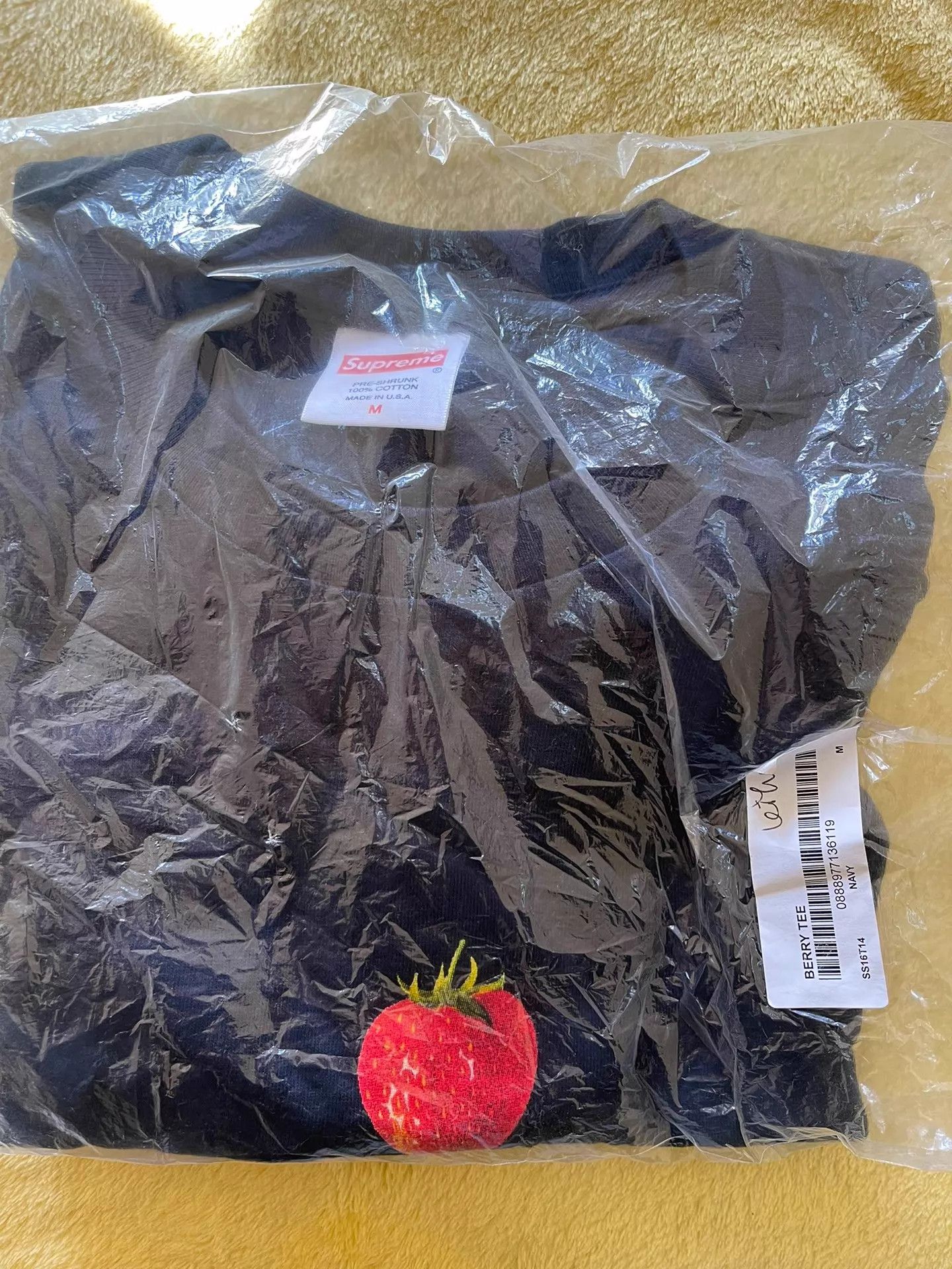 Supreme Supreme berry gold foil short sleeve tee white & navy blue M Size US M / EU 48-50 / 2 - 2 Thumbnail